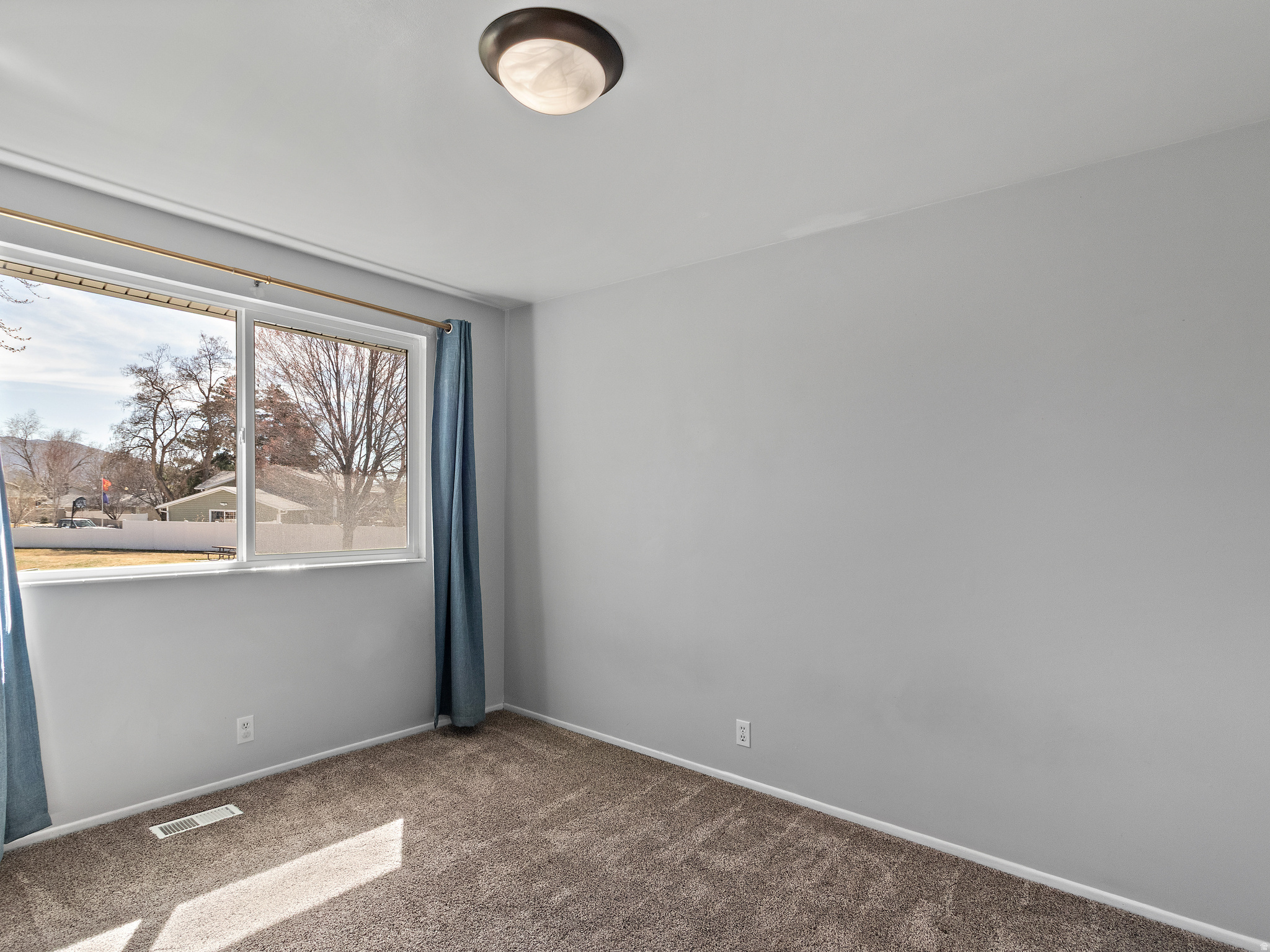 STORM MOUNTAIN TERRACE NO 7 - Residential