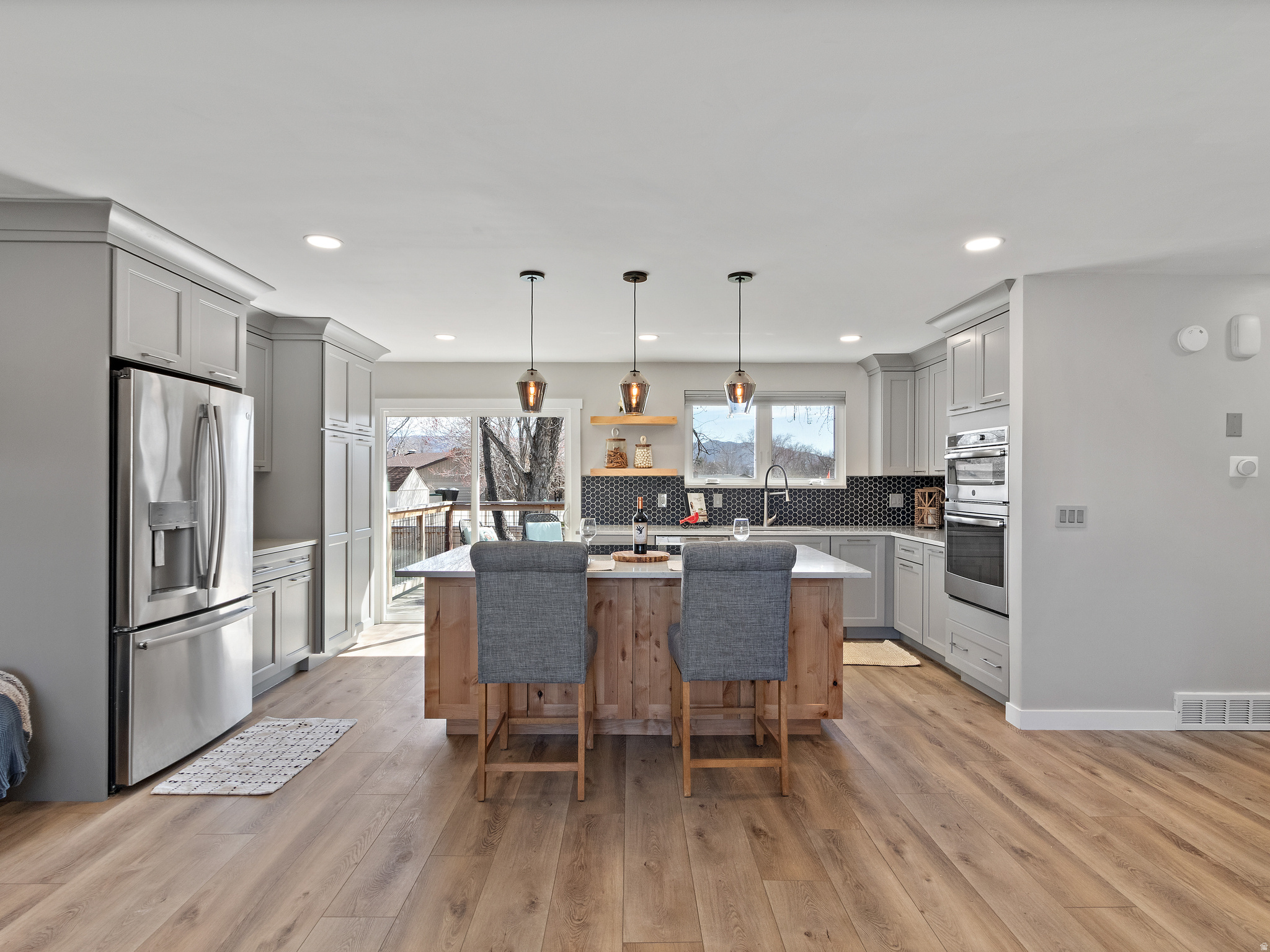 STORM MOUNTAIN TERRACE NO 7 - Residential