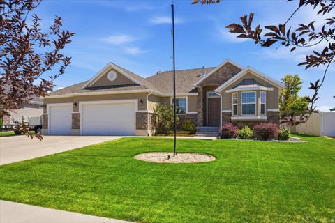 Tiny photo for 3531 W CRANEFIELD RD, Clinton, UT 84015 (MLS # 2179549)