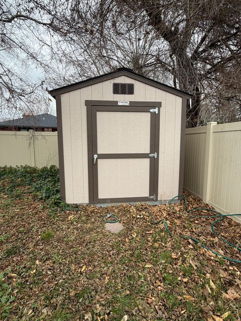 Tiny photo for 5324 S ROBINWOOD CIR W, Taylorsville, UT 84129 (MLS # 2128950)