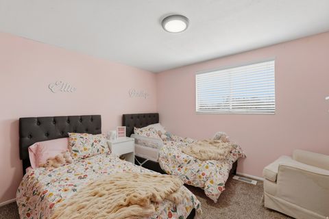 Tiny photo for 311 W 5200 S, Washington Terrace, UT 84405 (MLS # 2139047)