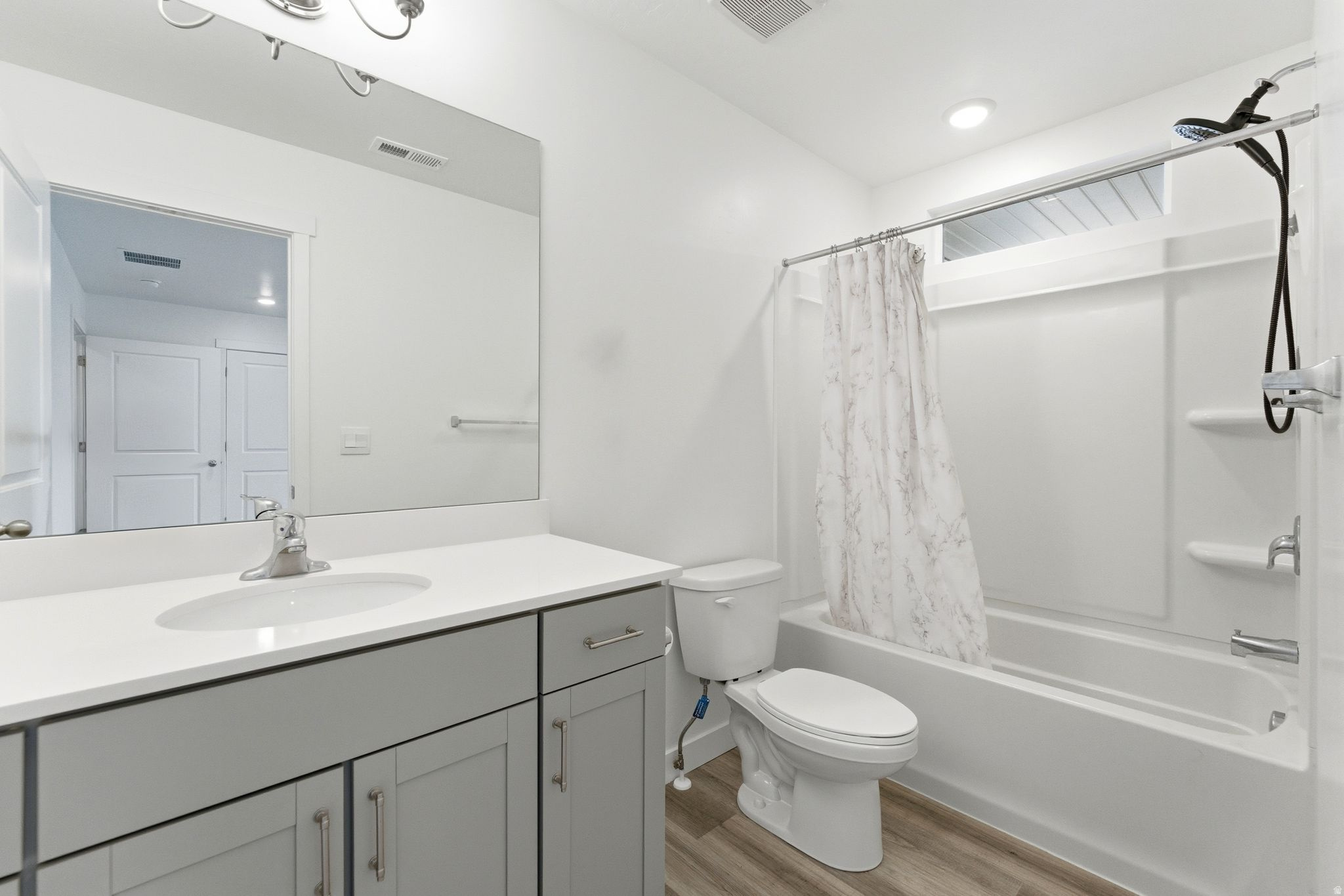 EAGLE POINT - Residential