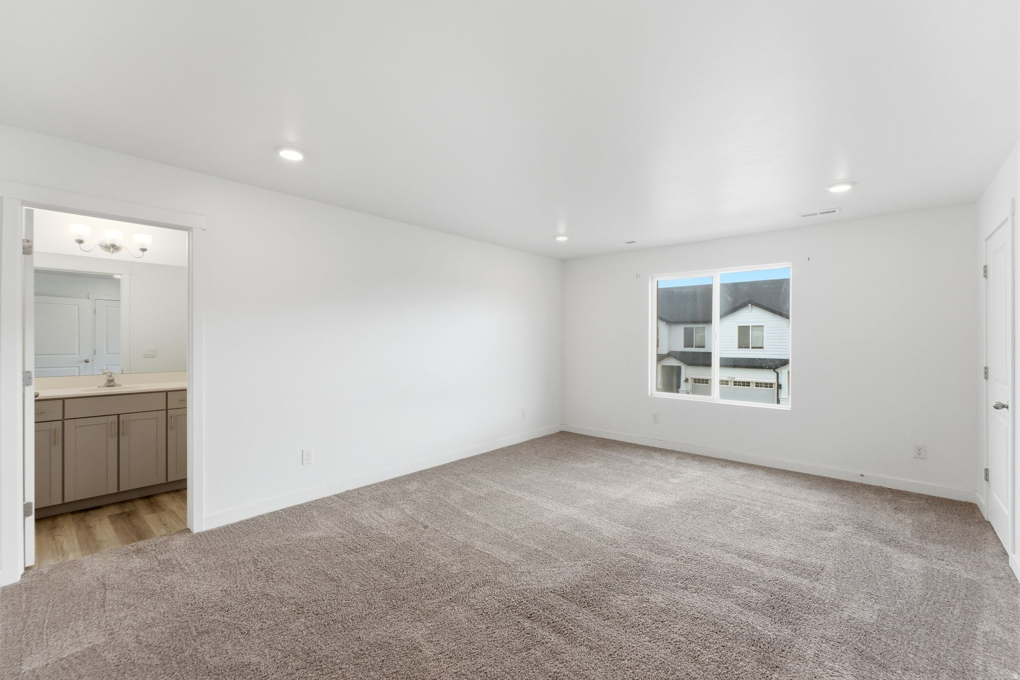 EAGLE POINT - Residential