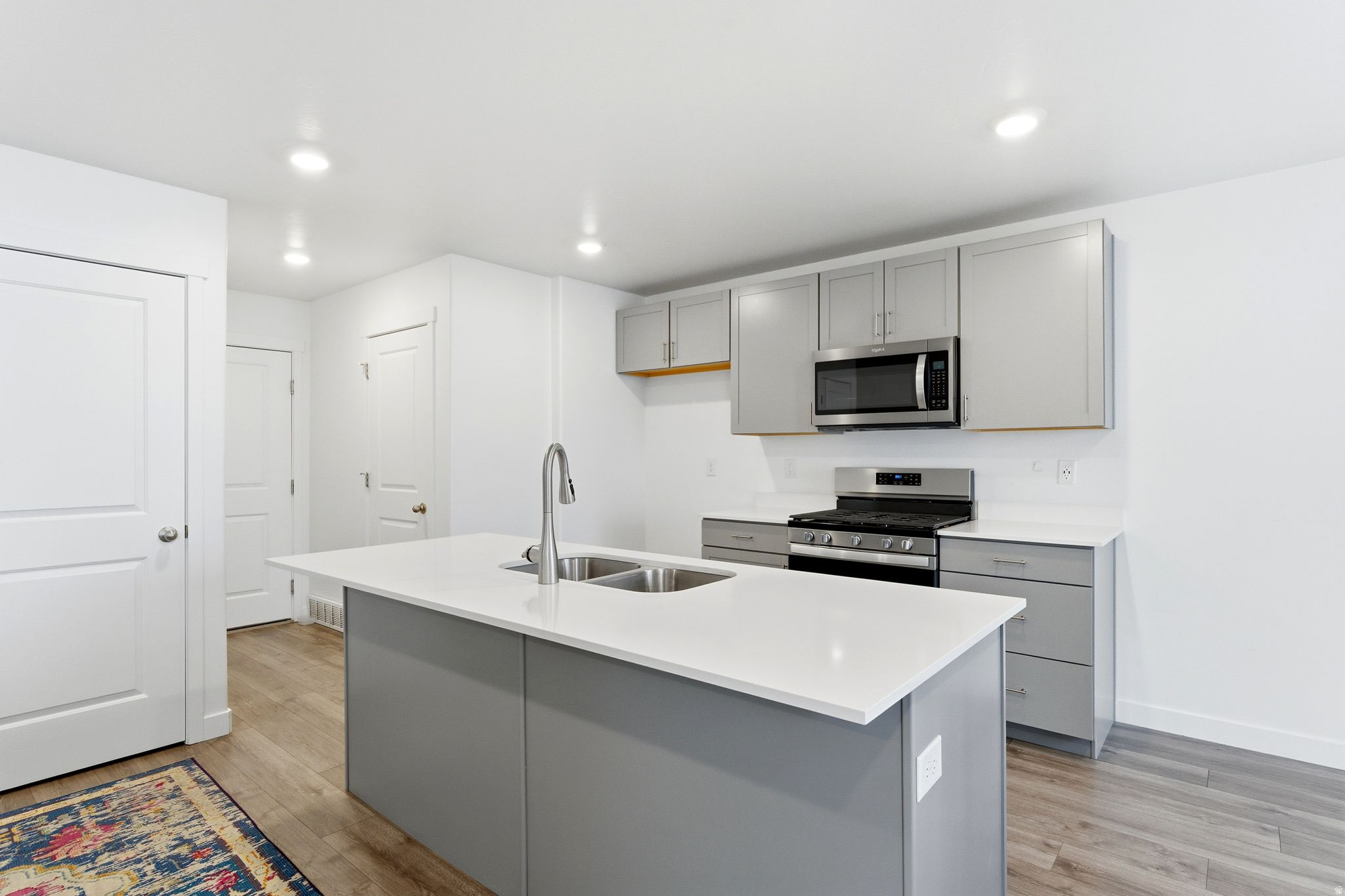 EAGLE POINT - Residential