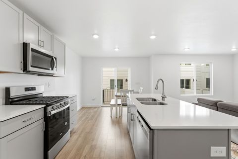 Tiny photo for 1721 E EAGLE VIEW LN, Eagle Mountain, UT 84005 (MLS # 2124660)