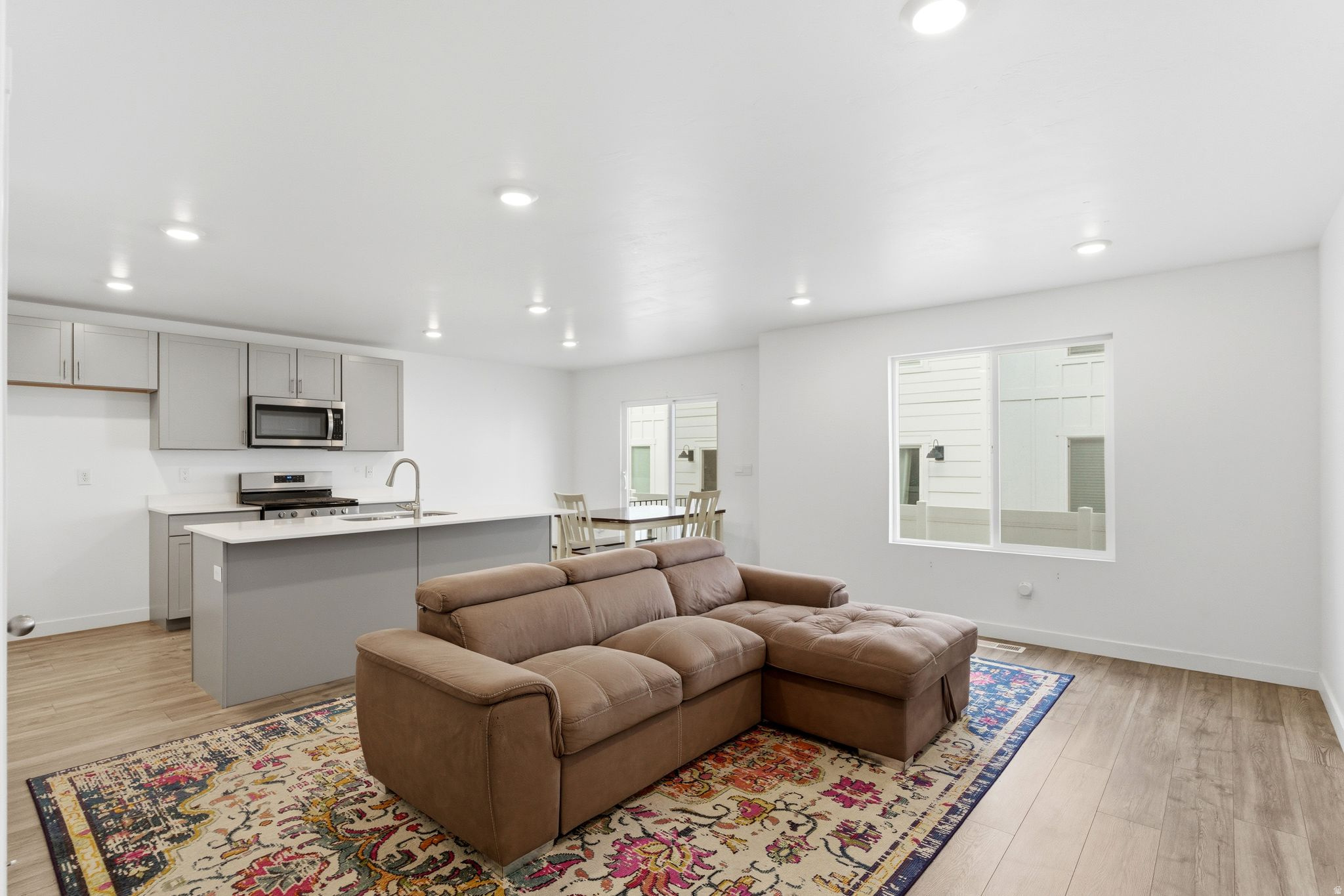 EAGLE POINT - Residential