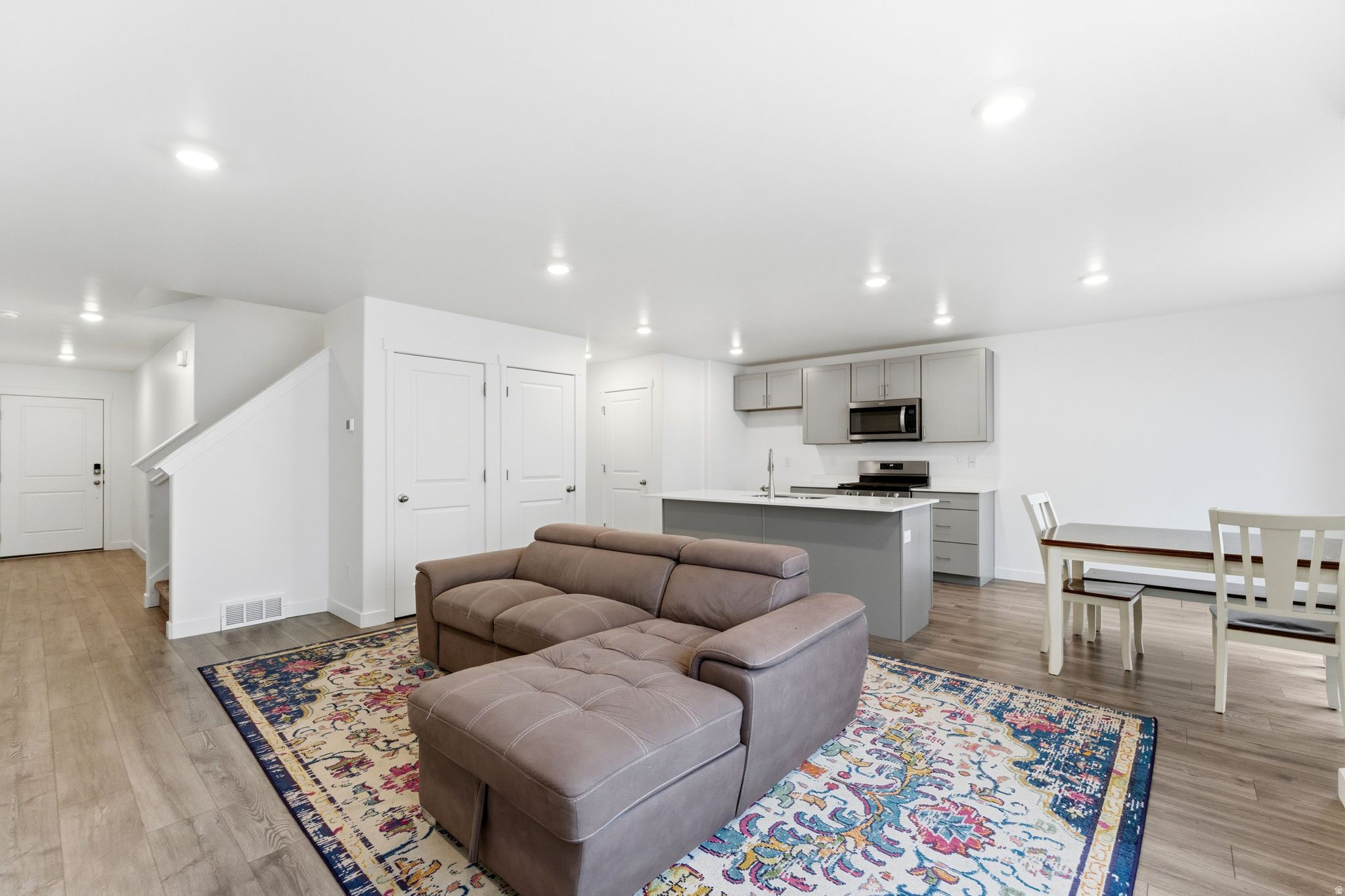 EAGLE POINT - Residential