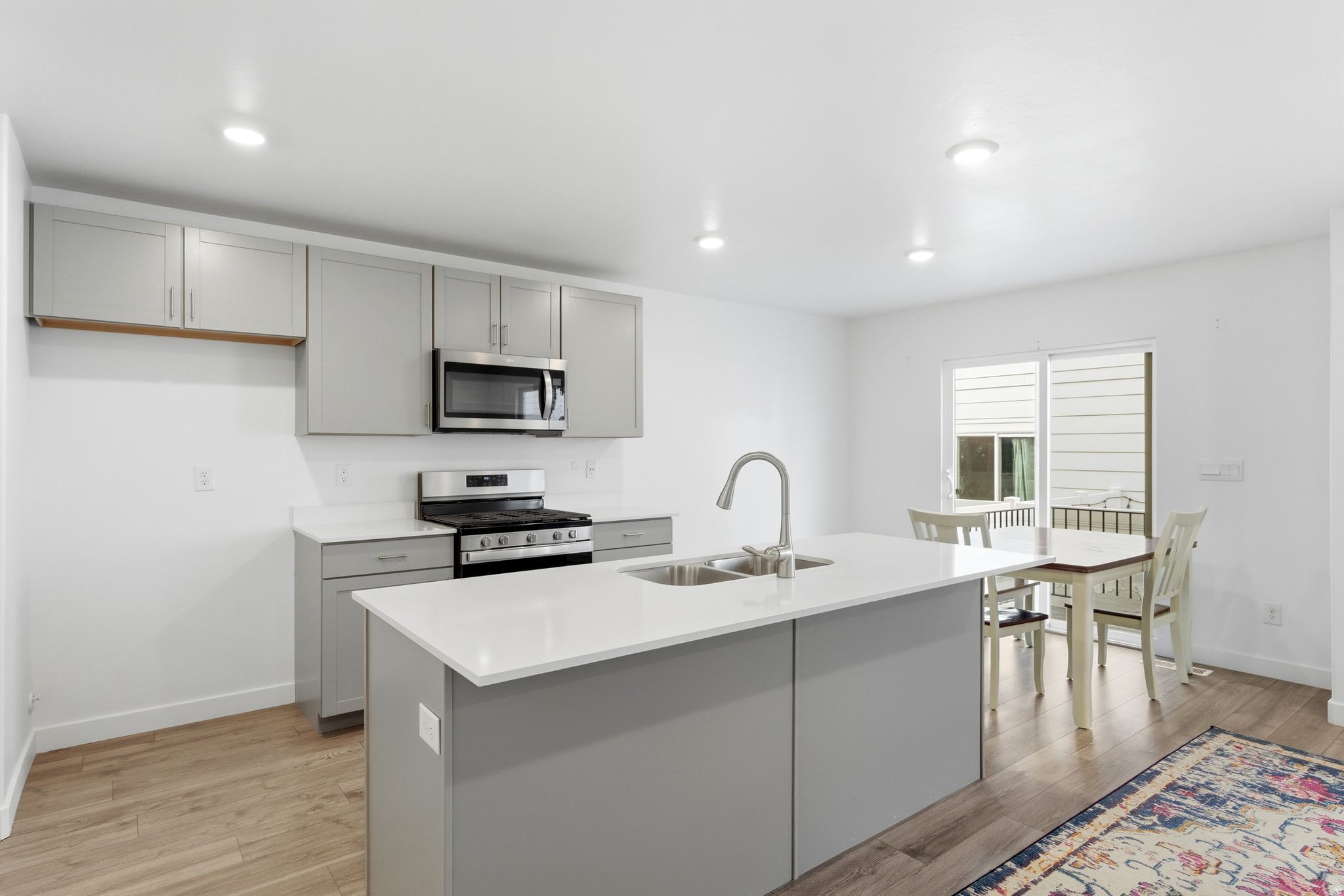 EAGLE POINT - Residential