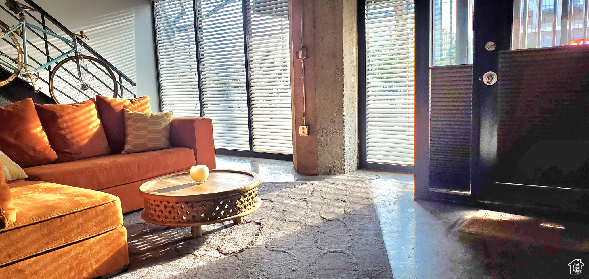 DAKOTA LOFTS - Commercial Sale