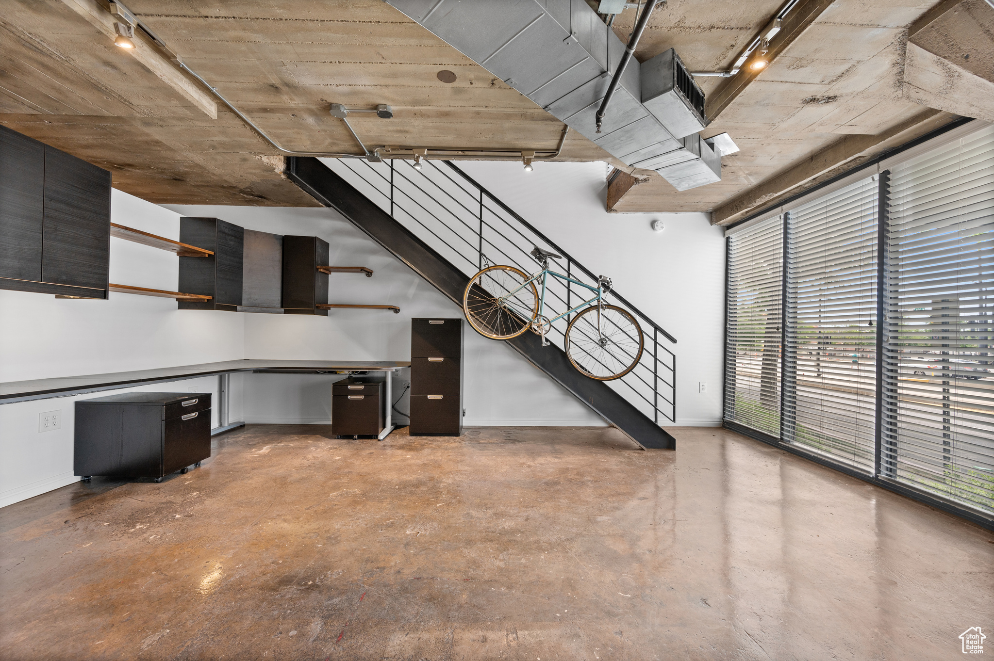DAKOTA LOFTS - Commercial Sale