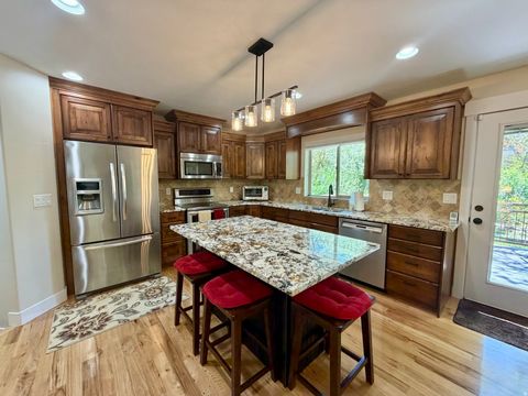Tiny photo for 156 E STEED CT, Farmington, UT 84025 (MLS # 2148893)