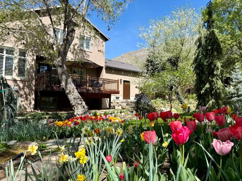 Tiny photo for 156 E STEED CT, Farmington, UT 84025 (MLS # 2148893)