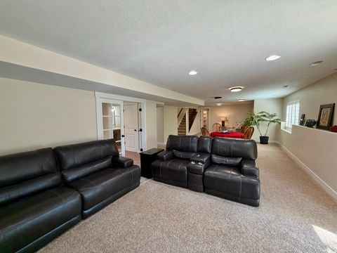 Tiny photo for 156 E STEED CT, Farmington, UT 84025 (MLS # 2148893)