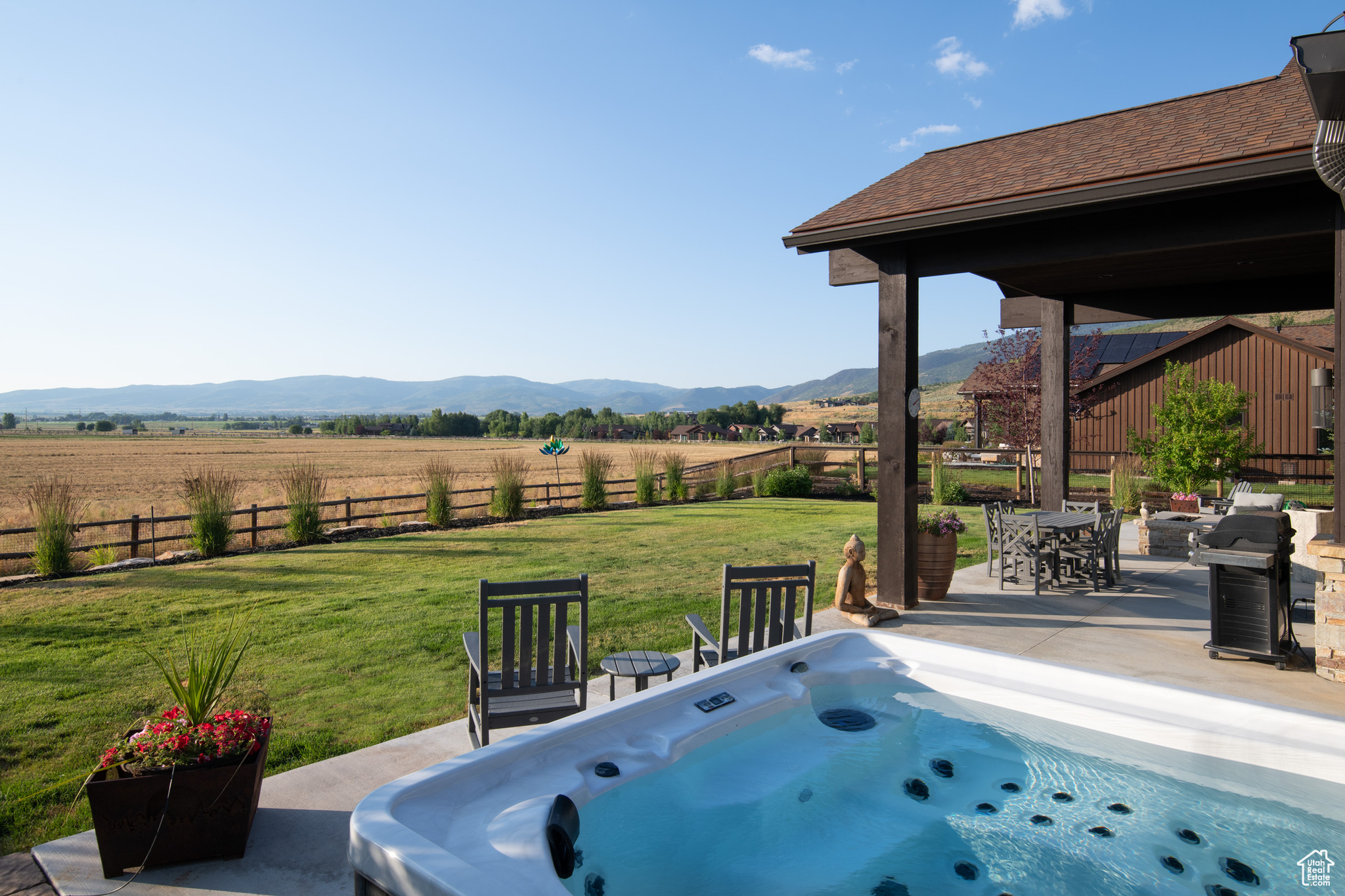 THORN CREEK - Residential