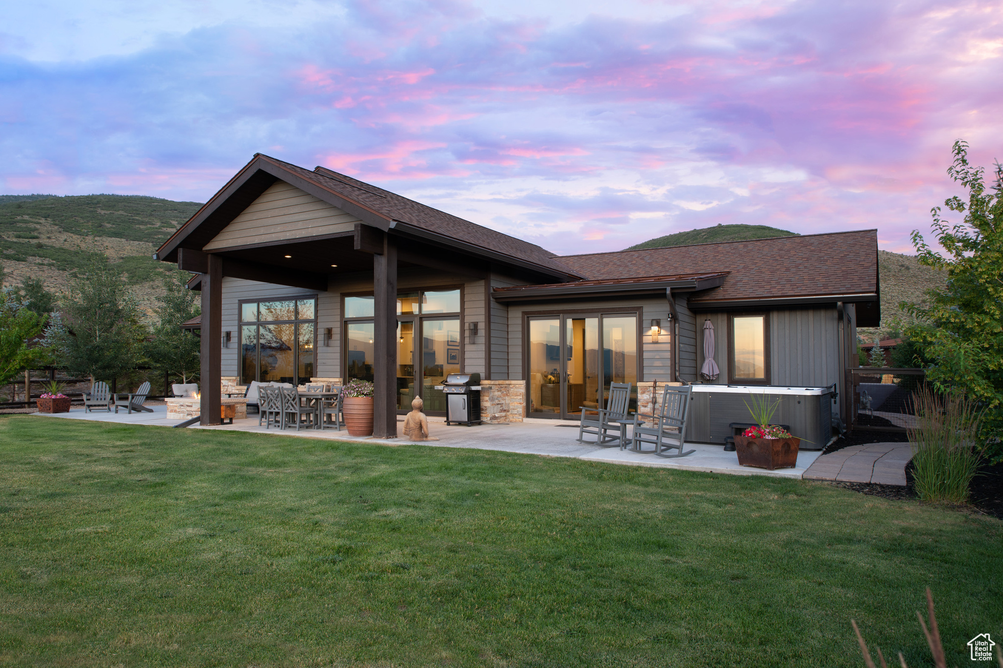 THORN CREEK - Residential