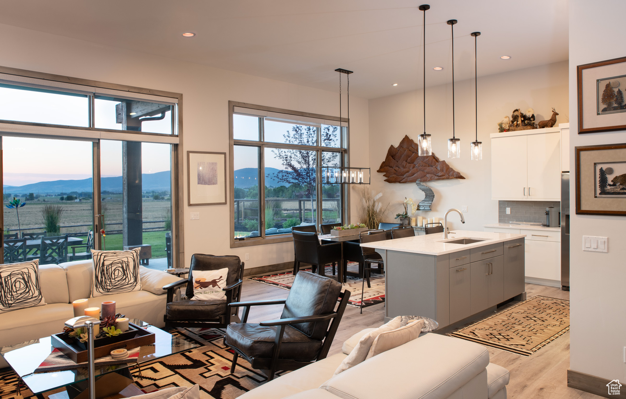 THORN CREEK - Residential