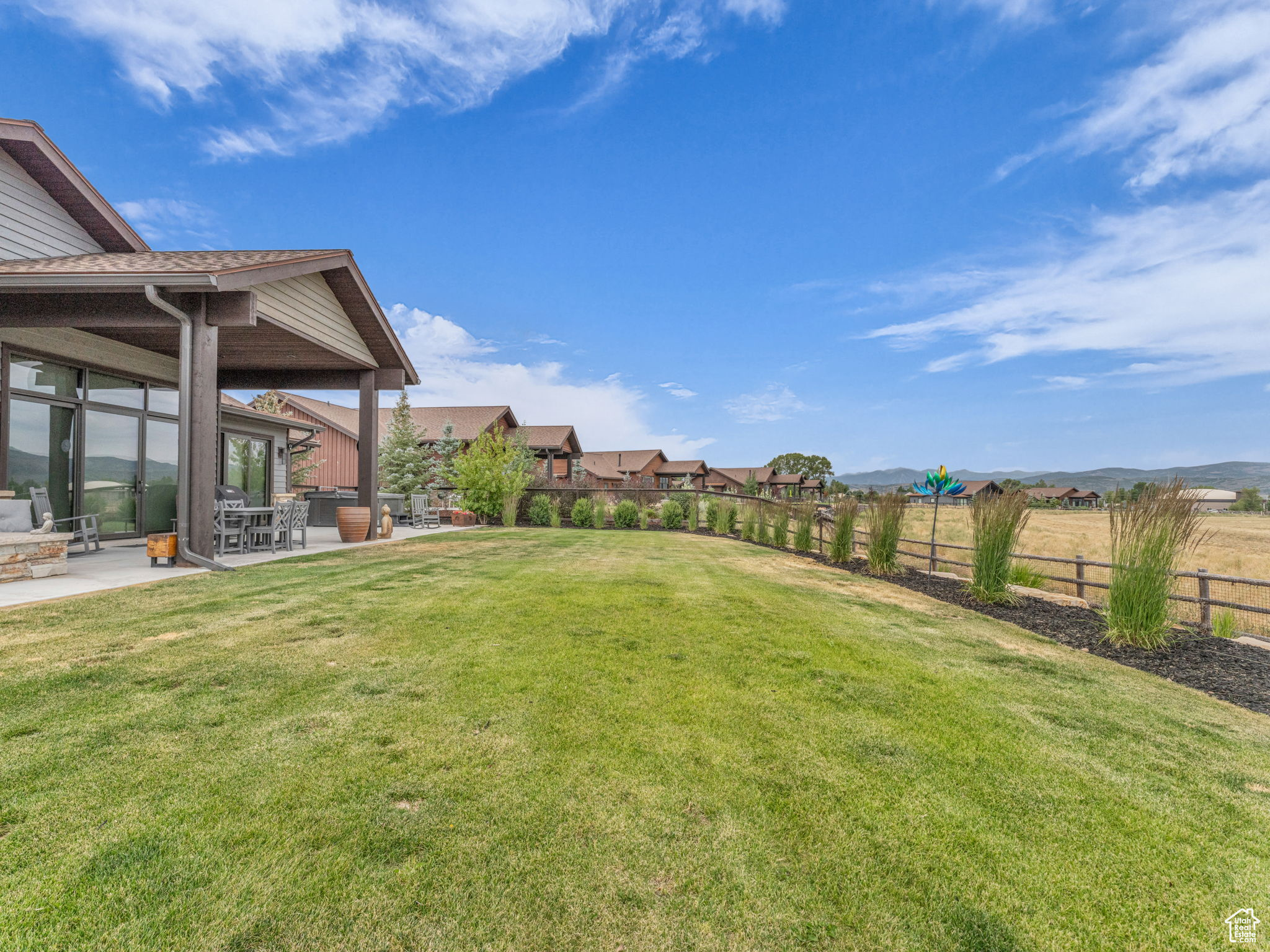 THORN CREEK - Residential