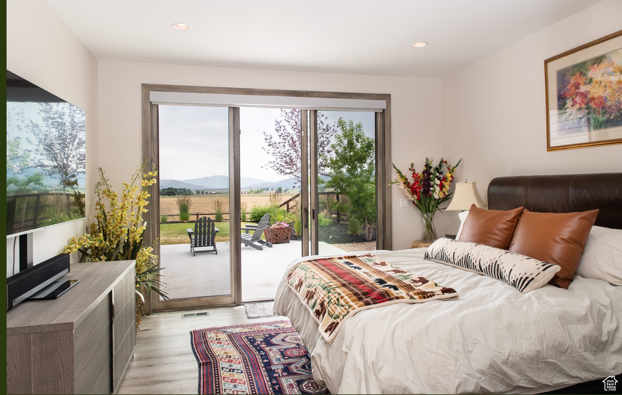 THORN CREEK - Residential