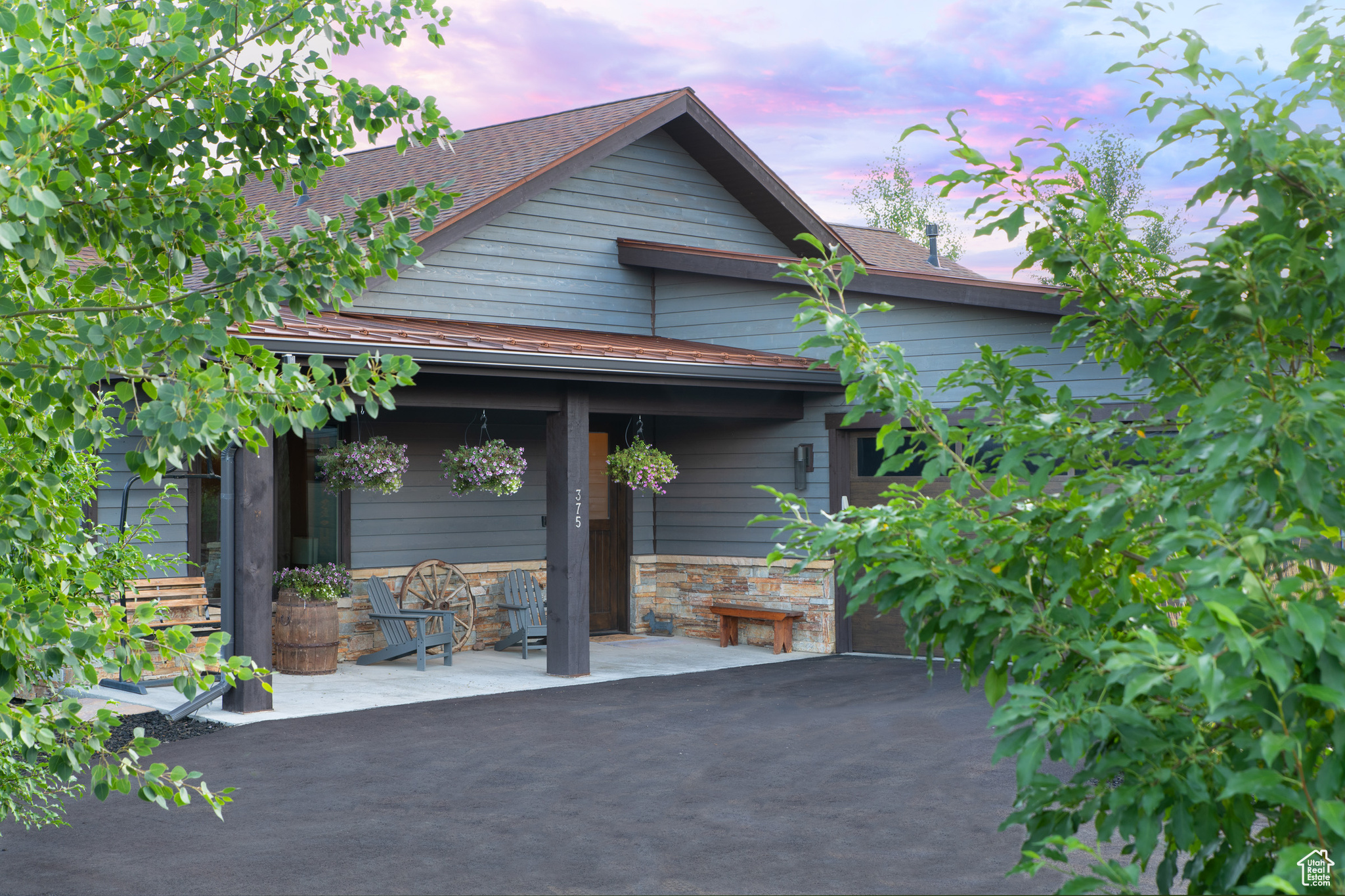 THORN CREEK - Residential