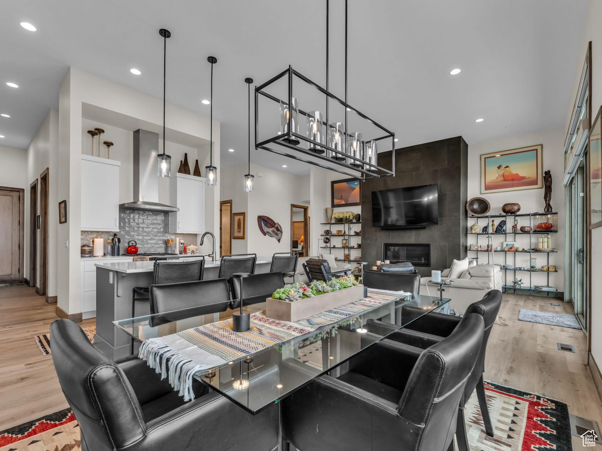 THORN CREEK - Residential