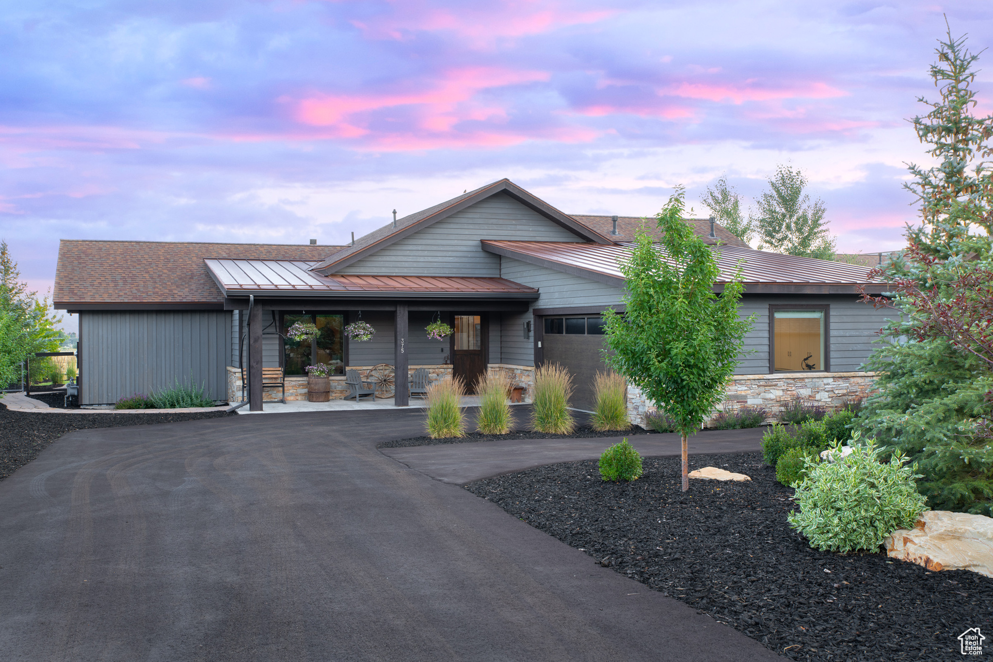 THORN CREEK - Residential