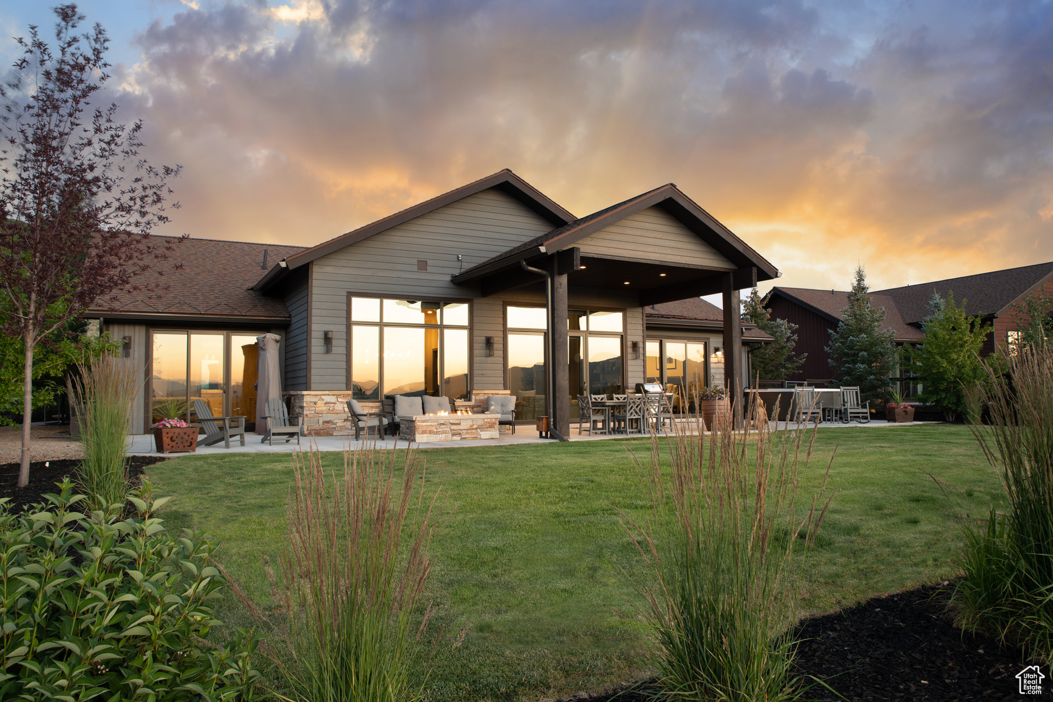 THORN CREEK - Residential