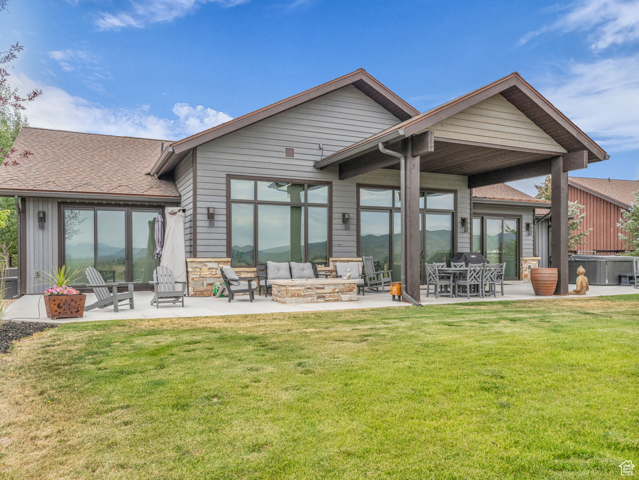 THORN CREEK - Residential
