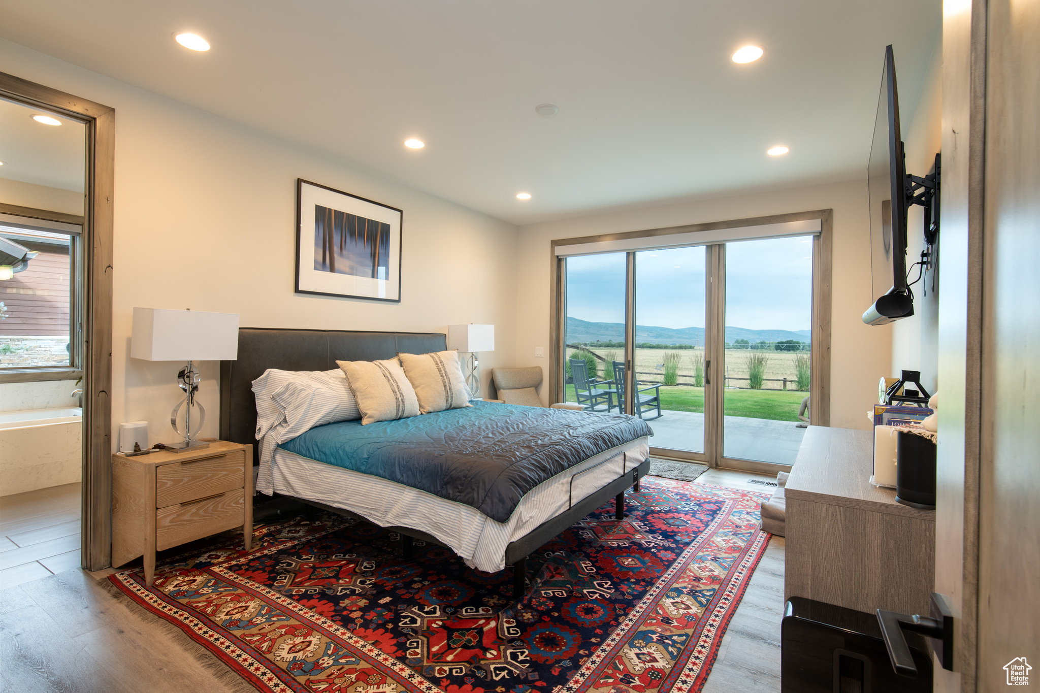 THORN CREEK - Residential