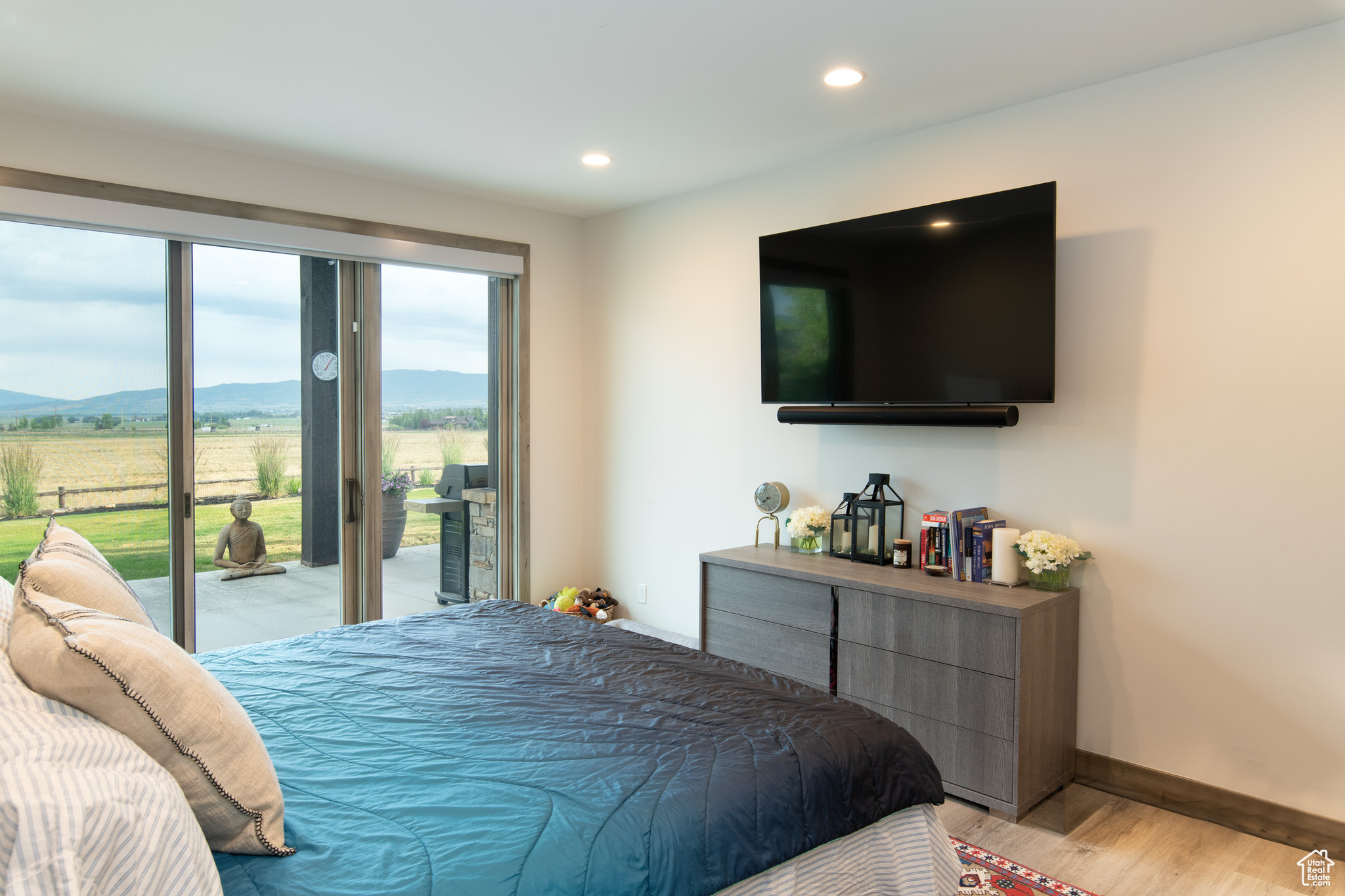 THORN CREEK - Residential