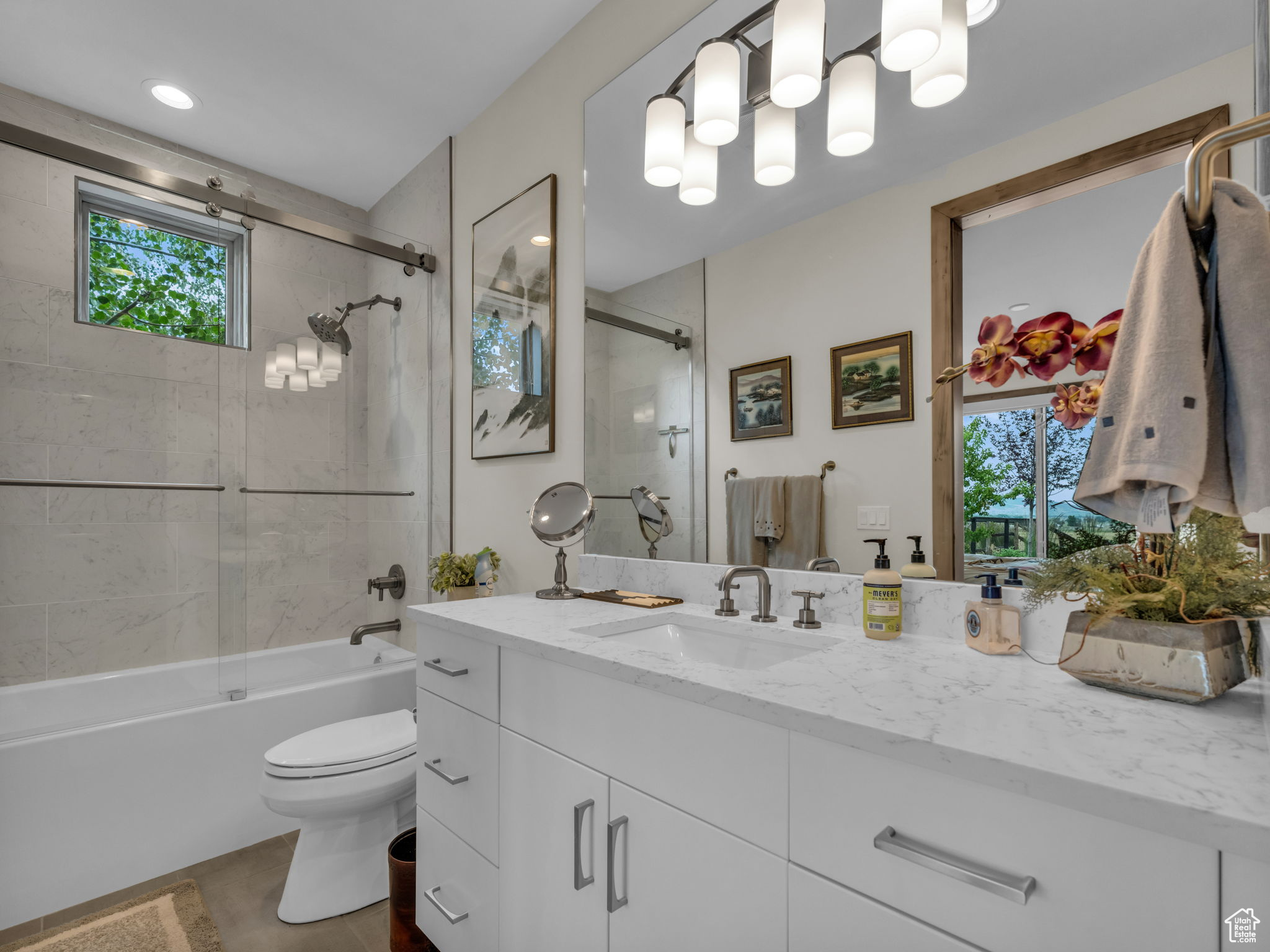 THORN CREEK - Residential