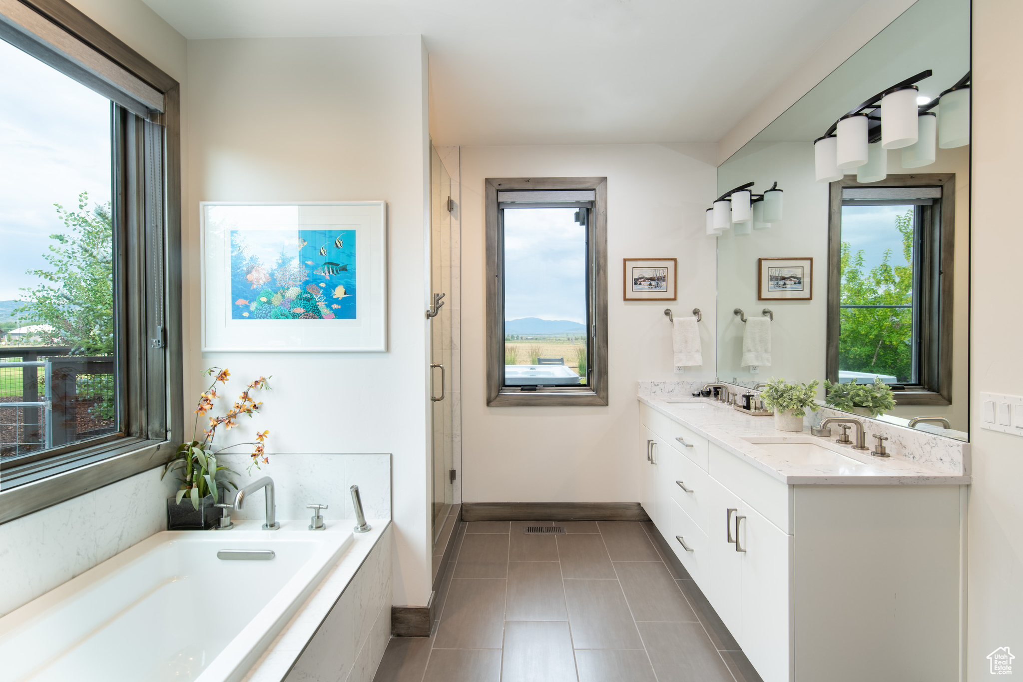 THORN CREEK - Residential