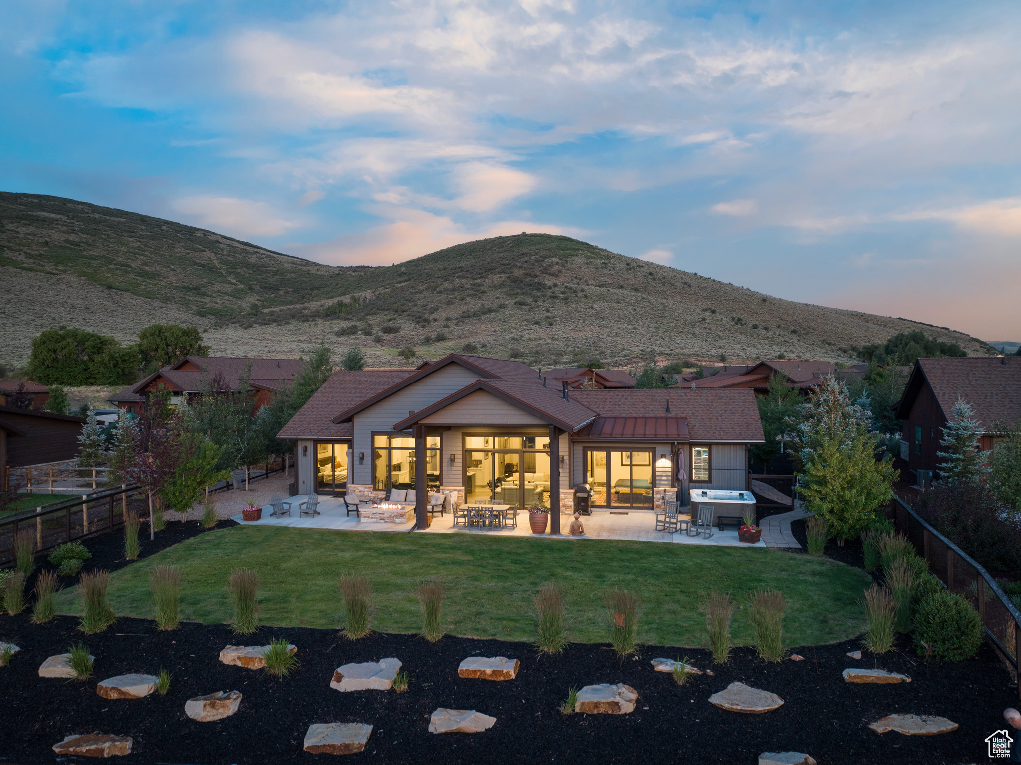 THORN CREEK - Residential