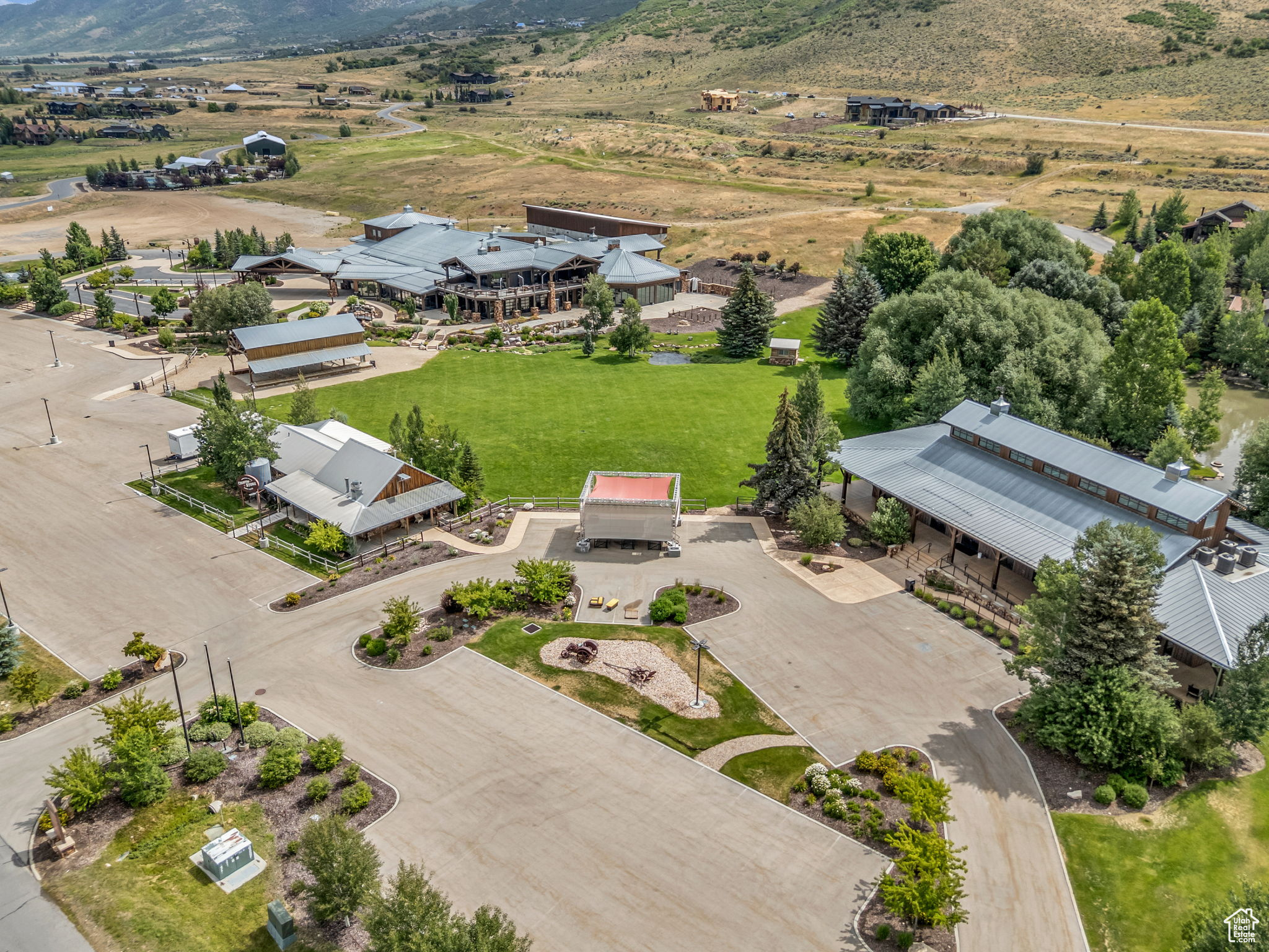 THORN CREEK - Residential