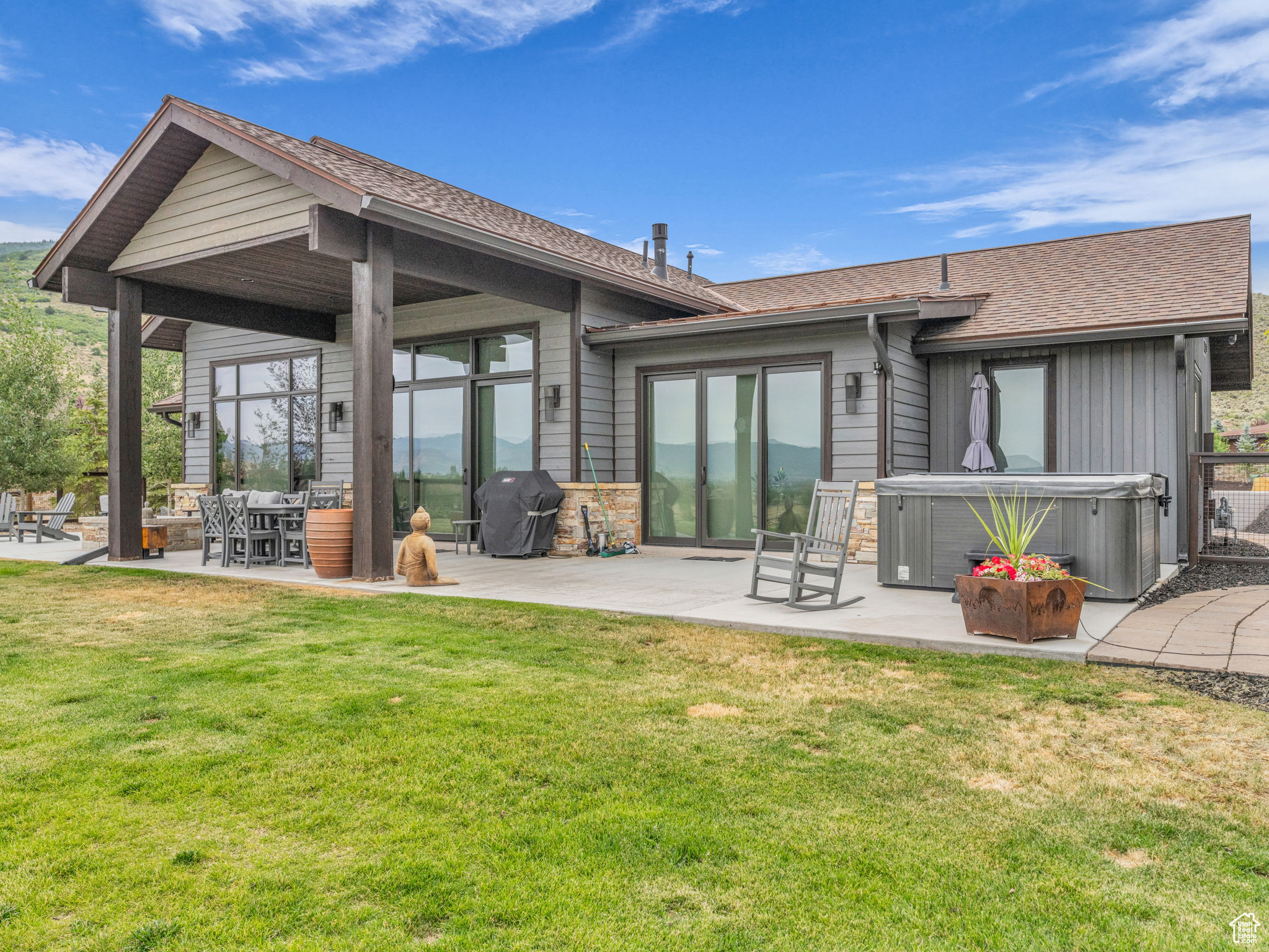 THORN CREEK - Residential