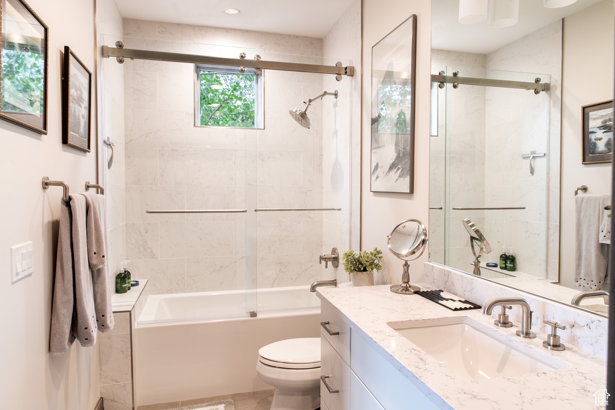 THORN CREEK - Residential