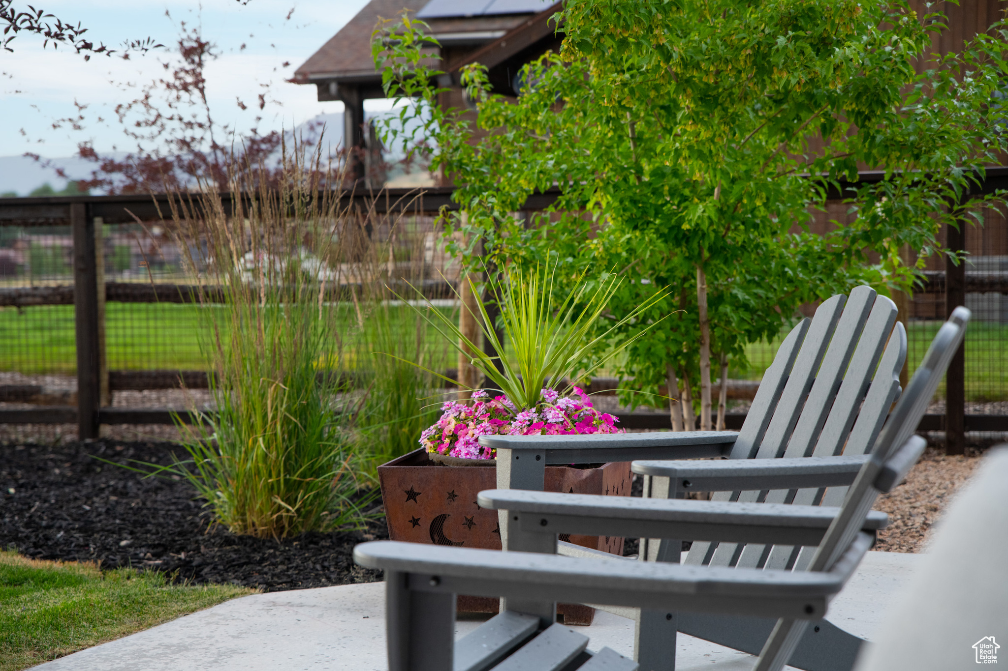 THORN CREEK - Residential