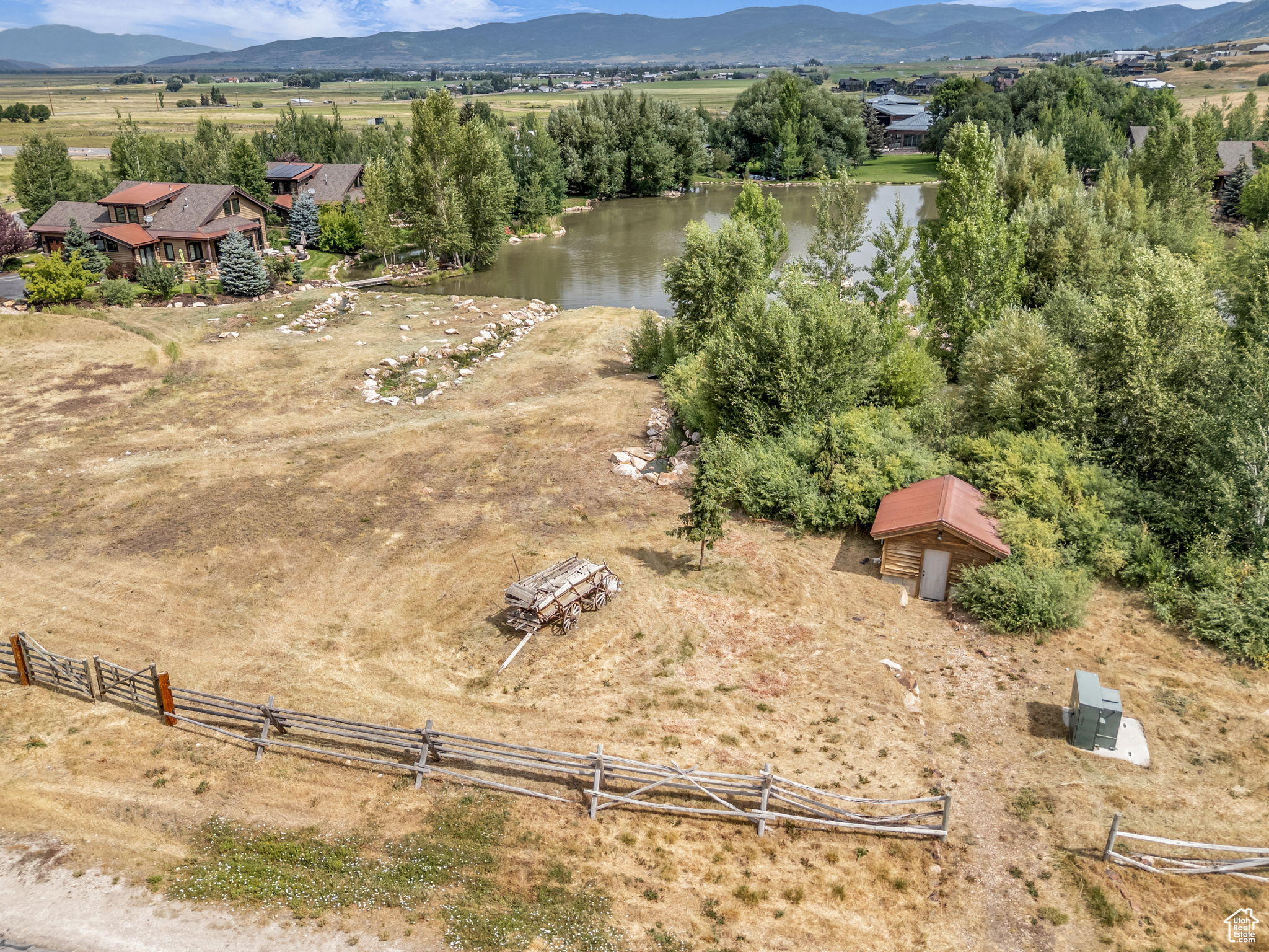 THORN CREEK - Residential