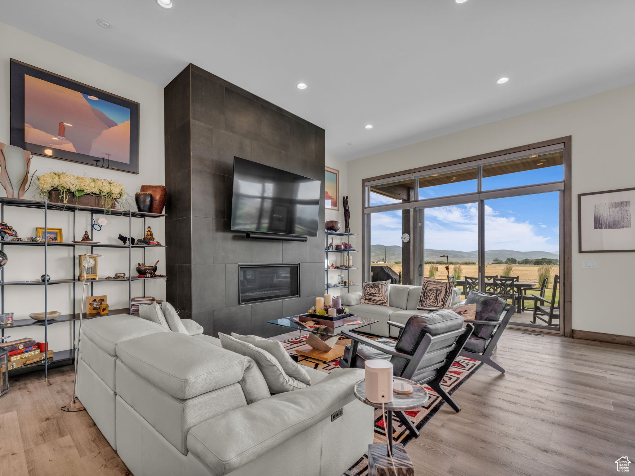 THORN CREEK - Residential
