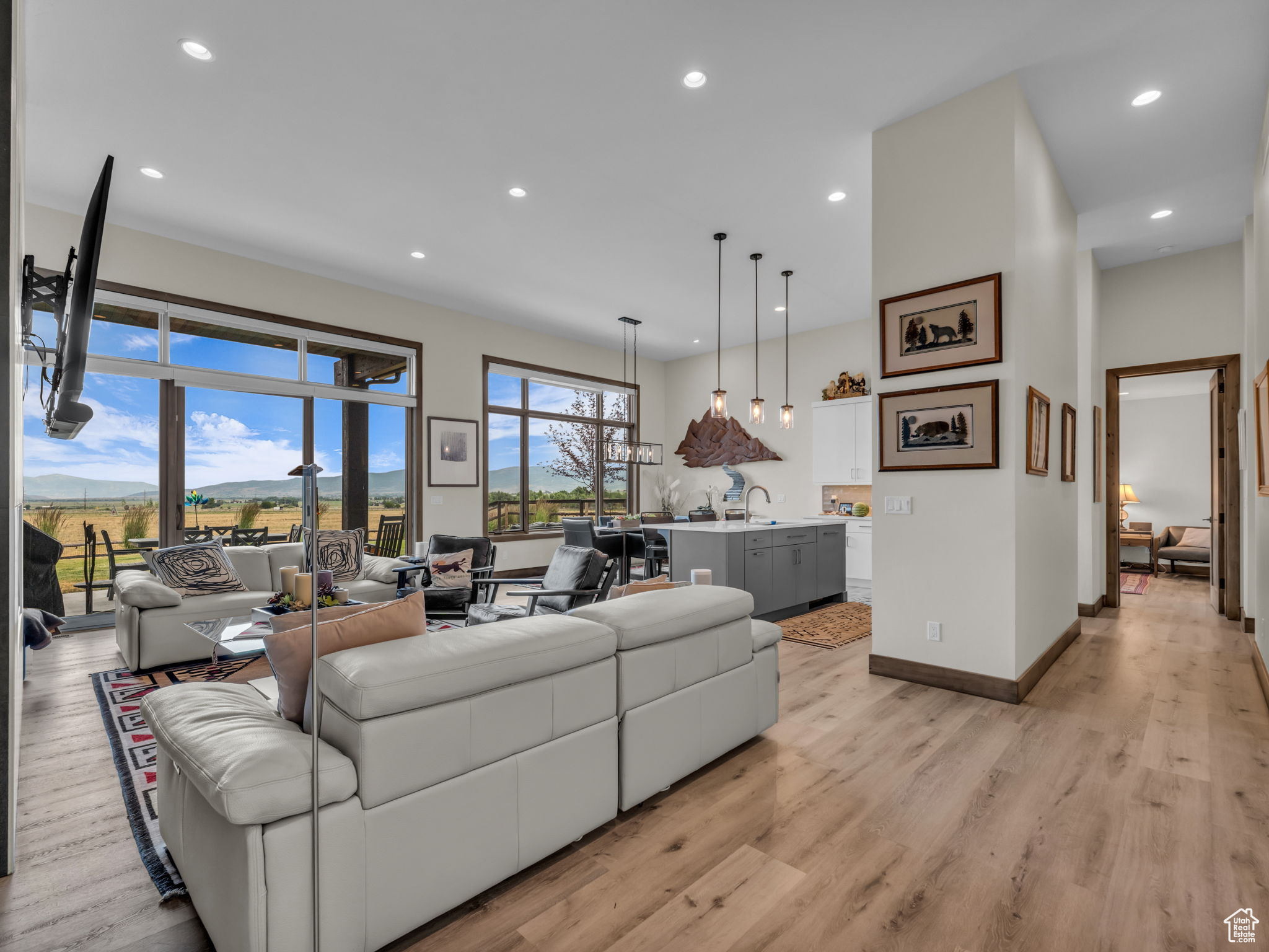 THORN CREEK - Residential