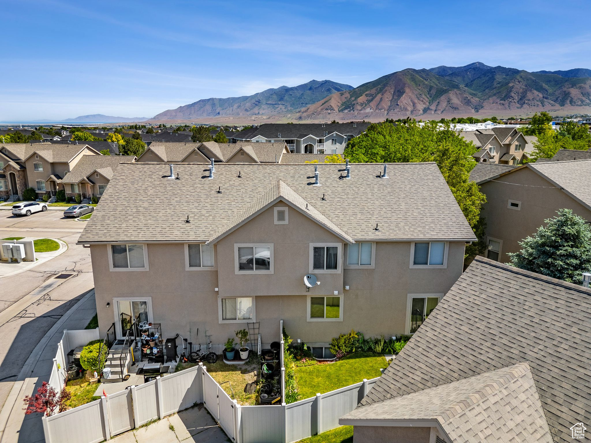 THE MAPLES - Residential