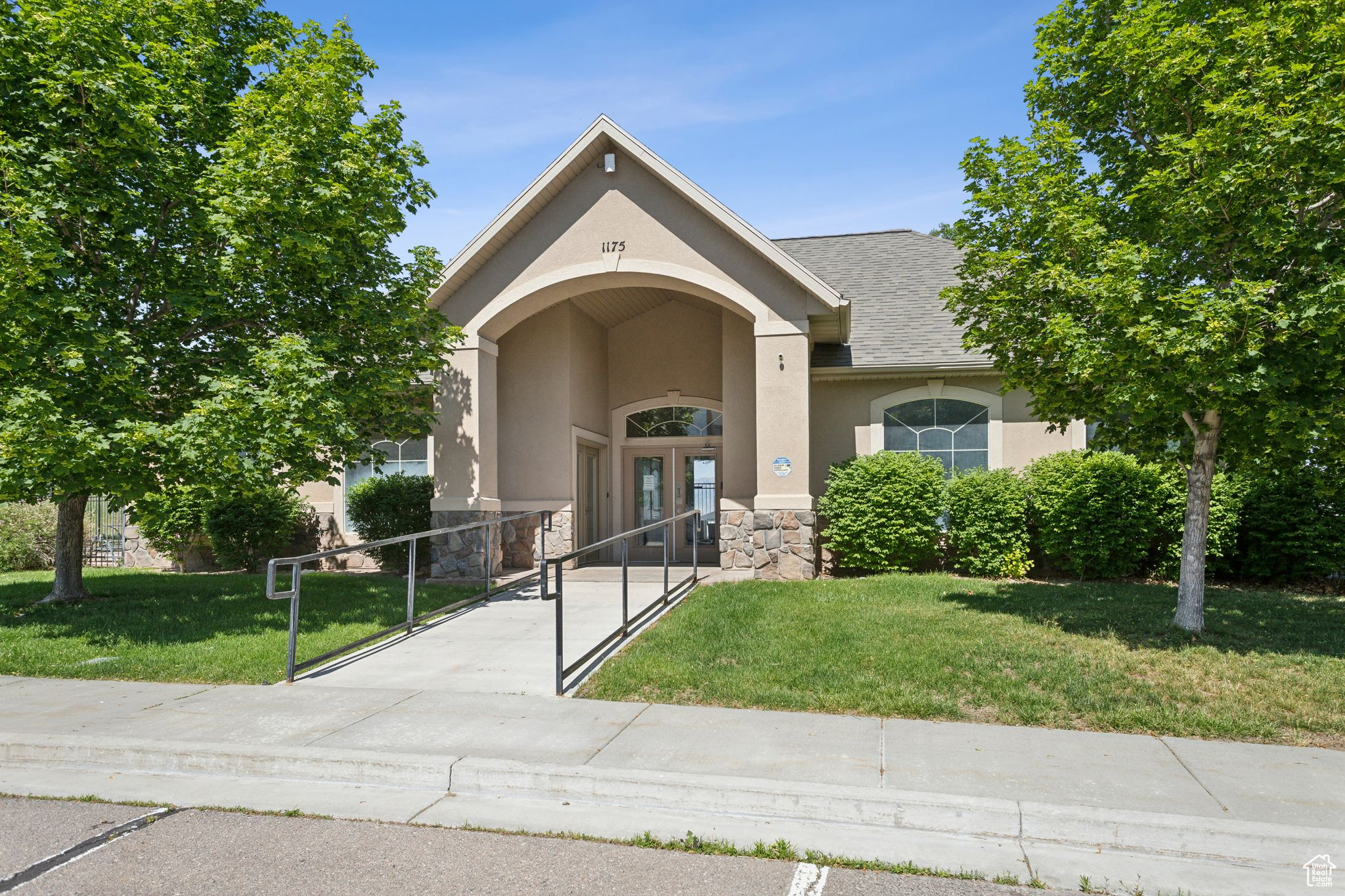 THE MAPLES - Residential
