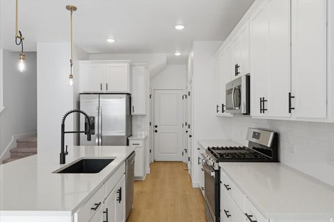 Tiny photo for 4433 W 2600 N, Lehi, UT 84043 (MLS # 2129792)