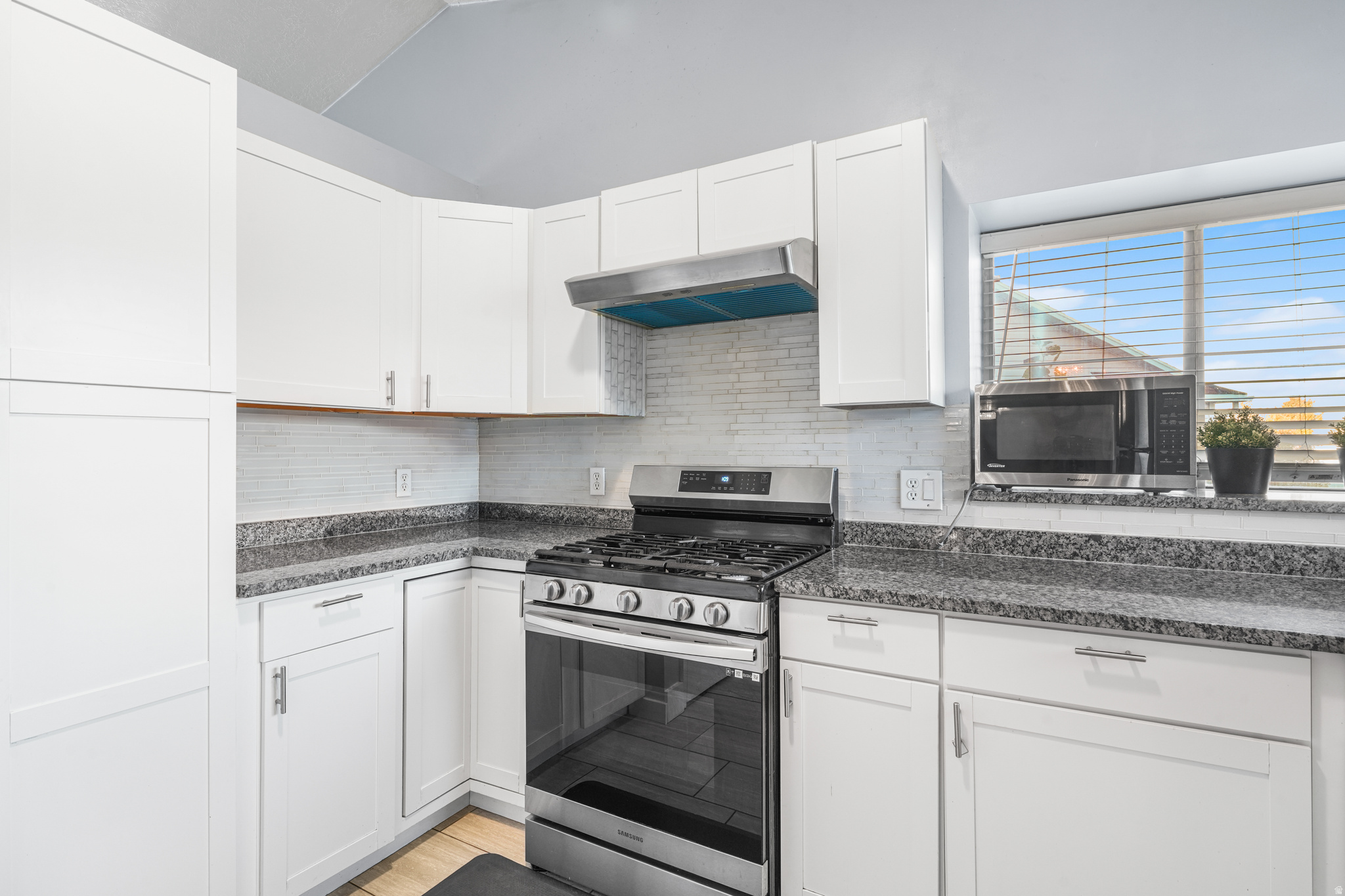 OQUIRRH SHADOW - Residential