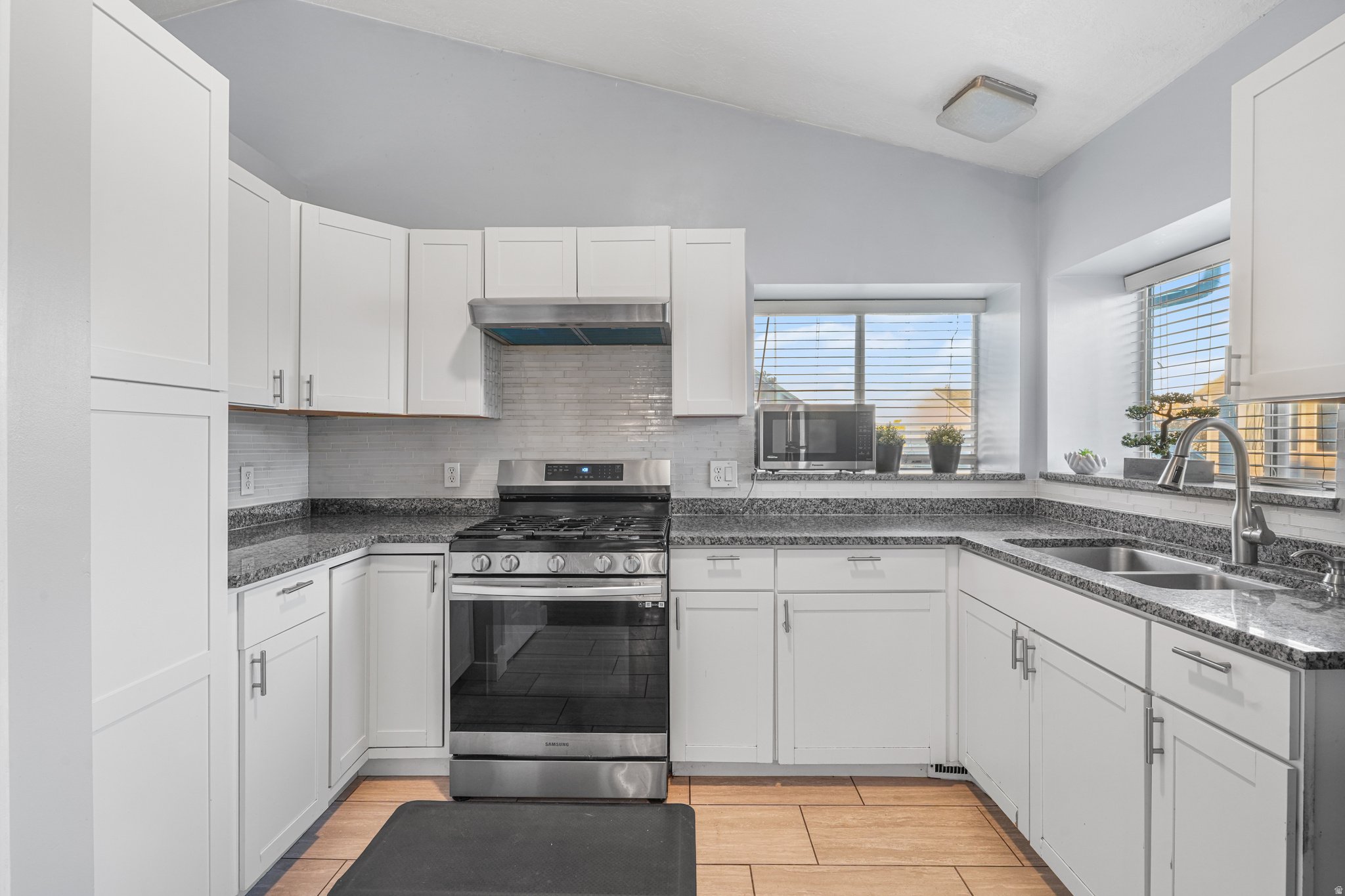 OQUIRRH SHADOW - Residential