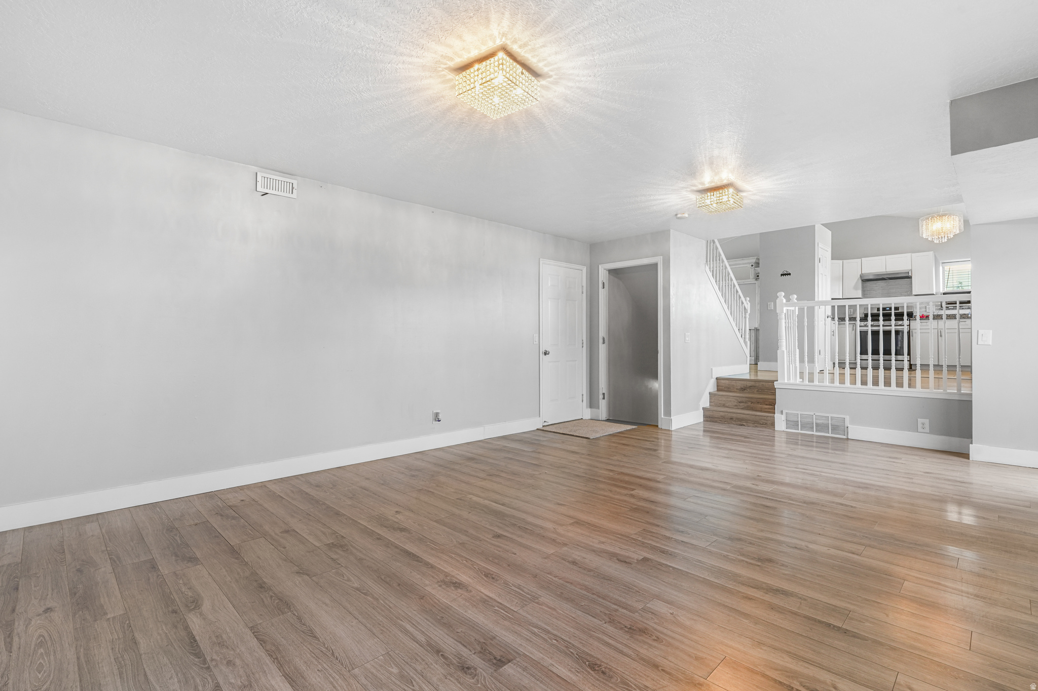 OQUIRRH SHADOW - Residential