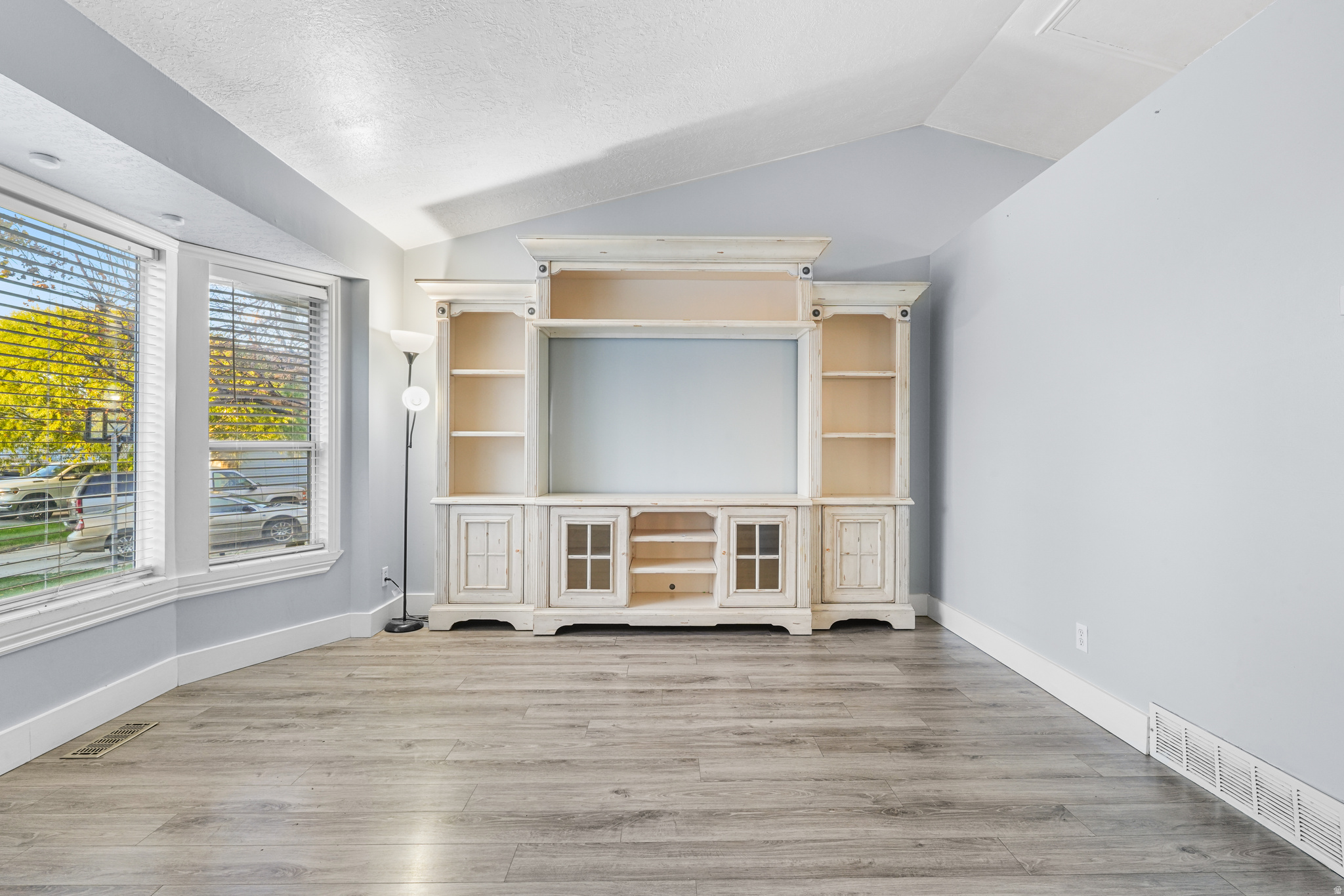 OQUIRRH SHADOW - Residential