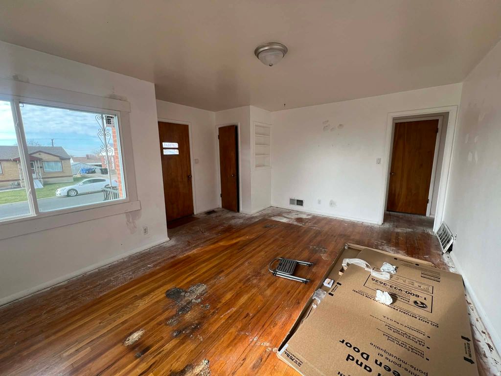 Photo of 331 S 750 E, Clearfield, UT 84015 (MLS # 2123176)