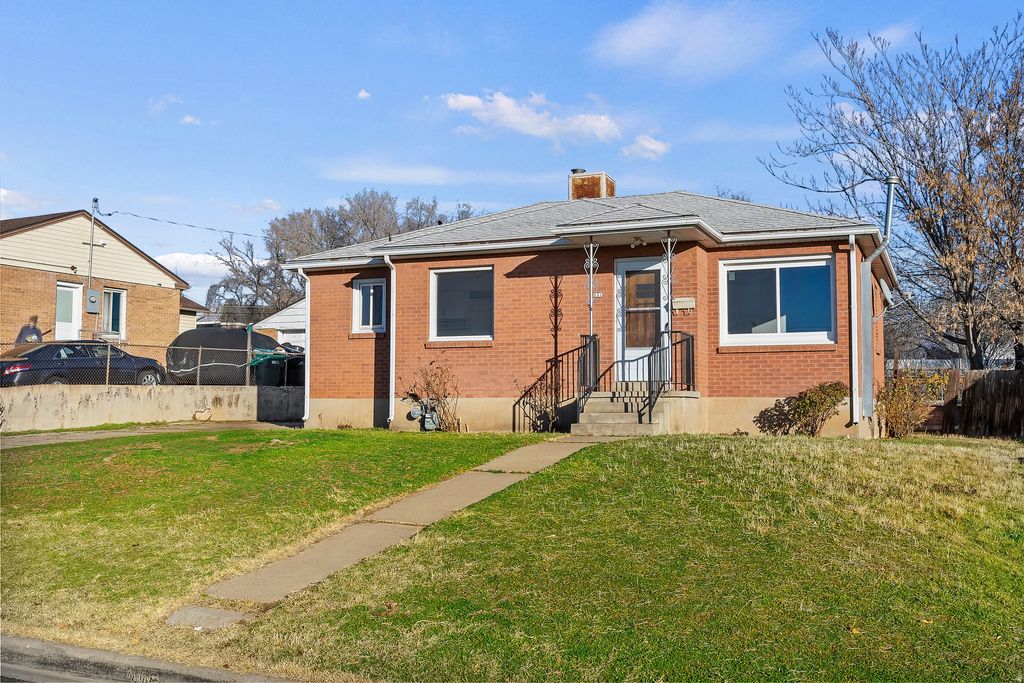 Photo of 331 S 750 E, Clearfield, UT 84015 (MLS # 2123176)