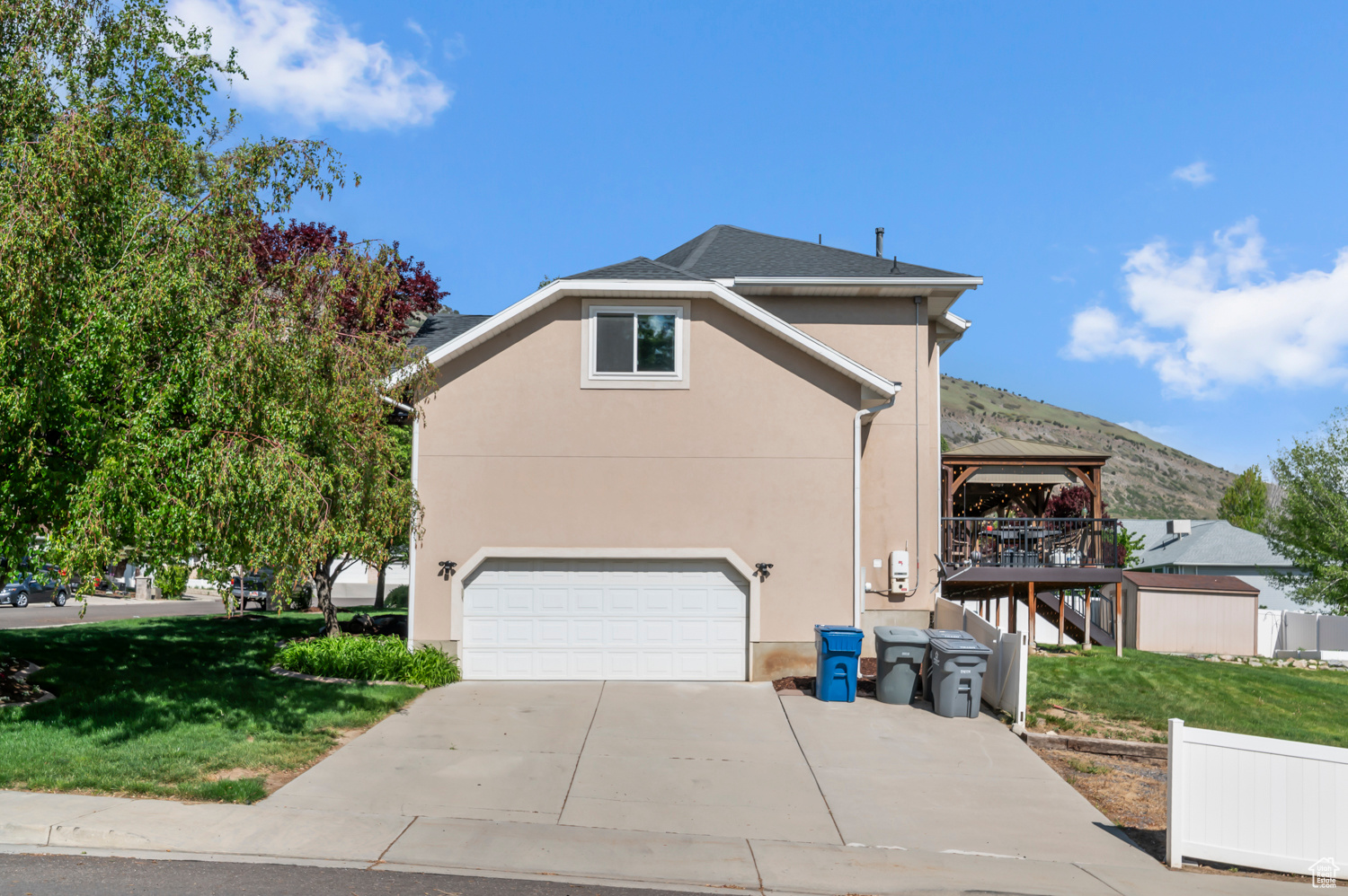 Pleasant Grove, Utah 84062, United States, 6 Bedrooms Bedrooms, ,4 BathroomsBathrooms,Residential,Pending,126795