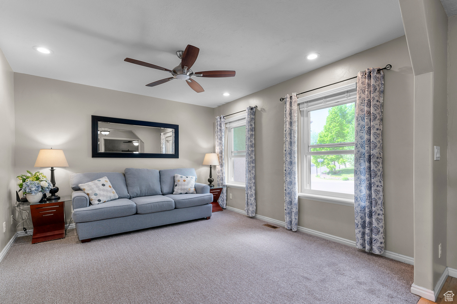 Pleasant Grove, Utah 84062, United States, 6 Bedrooms Bedrooms, ,4 BathroomsBathrooms,Residential,Pending,126795